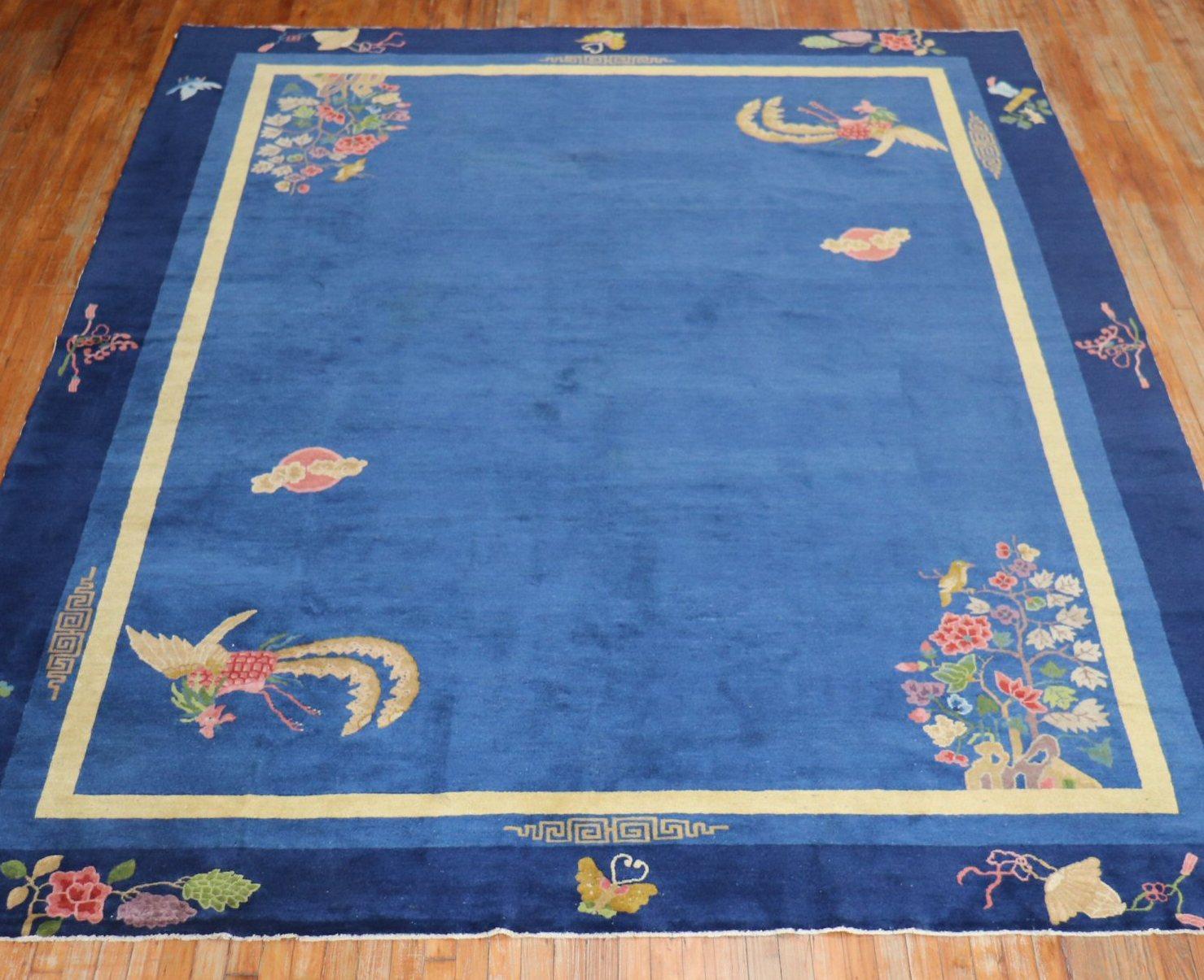 Enchanting early 20th century Chinese Art Deco carpet with a spacious design in blue

Measures: 9'3'' x 11'8''.