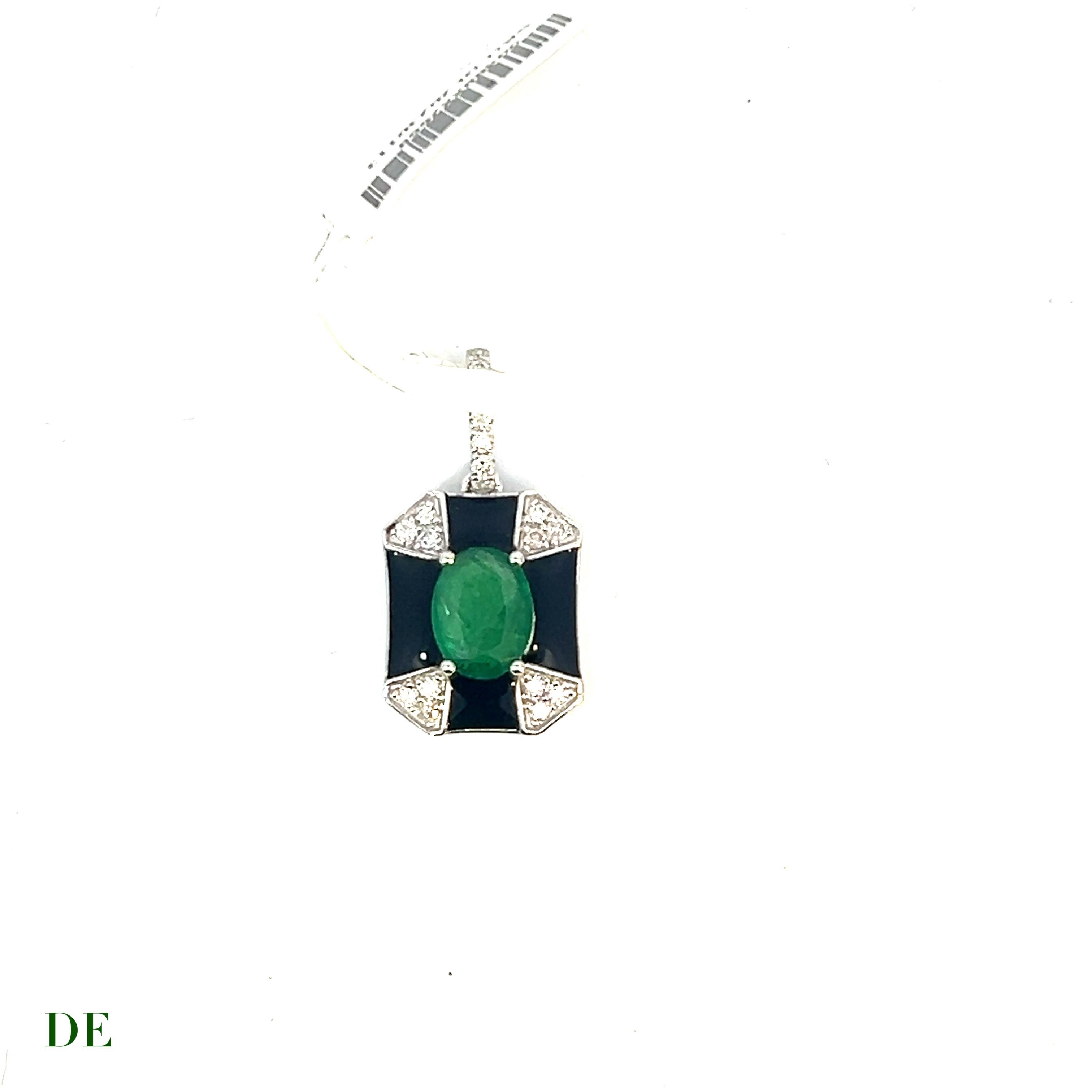 Enchanting Brilliance Elegance Shield 14k Gold Pendant 1.44 ct Emerald Pendant In New Condition For Sale In kowloon, Kowloon