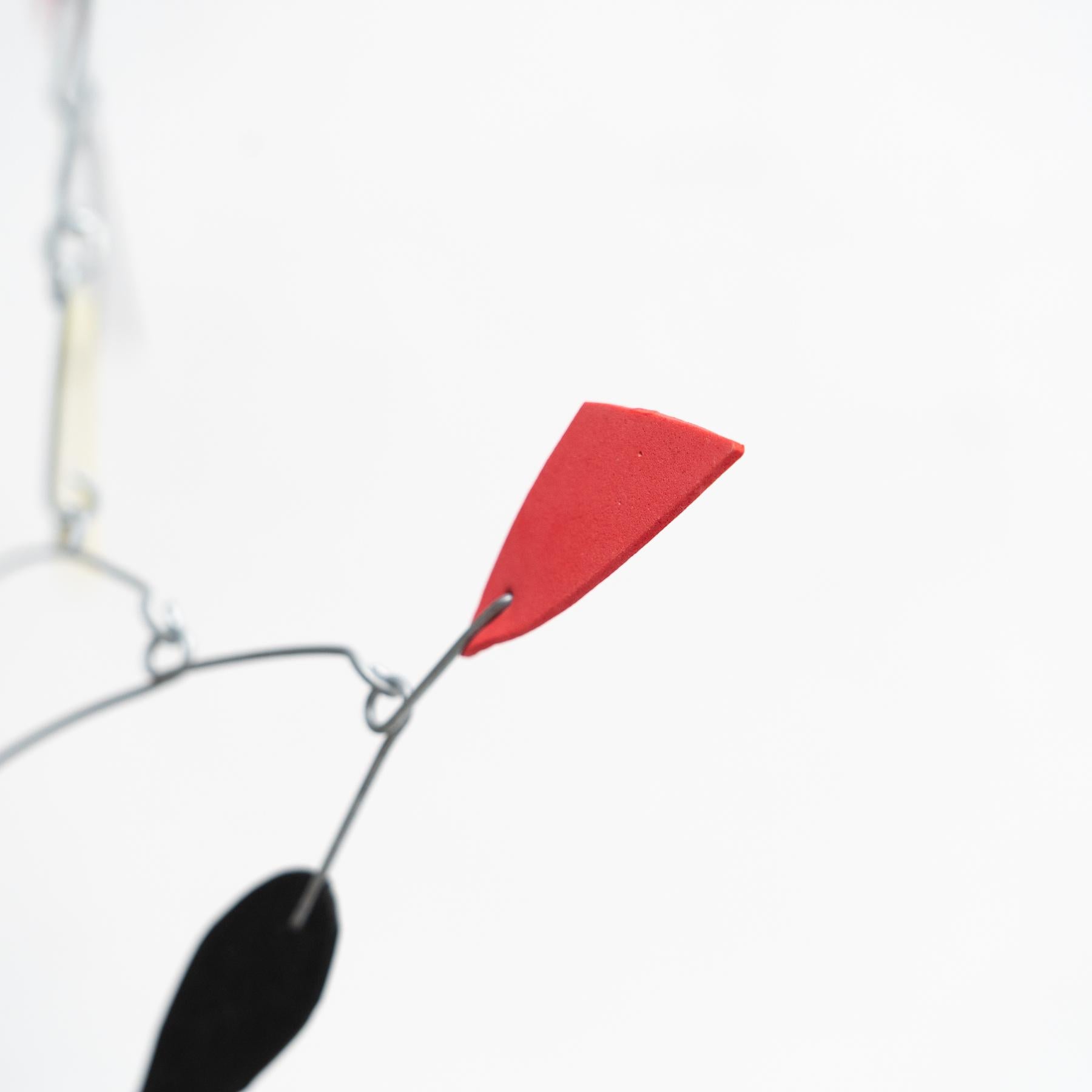 Enchanting Dynamics: Kinetische Skulptur aus Eisen und FOAM - Lebendige Multicolor im Angebot 6