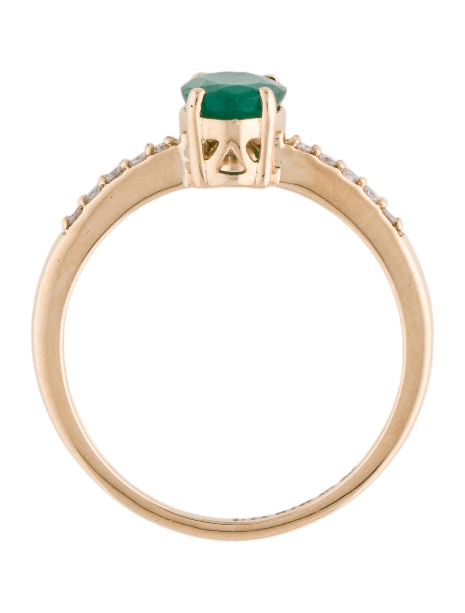 Brilliant Cut Captivating 14K Gold 1.12ctw Emerald & Diamond Ring - Size 8.75 - Fine Luxury For Sale