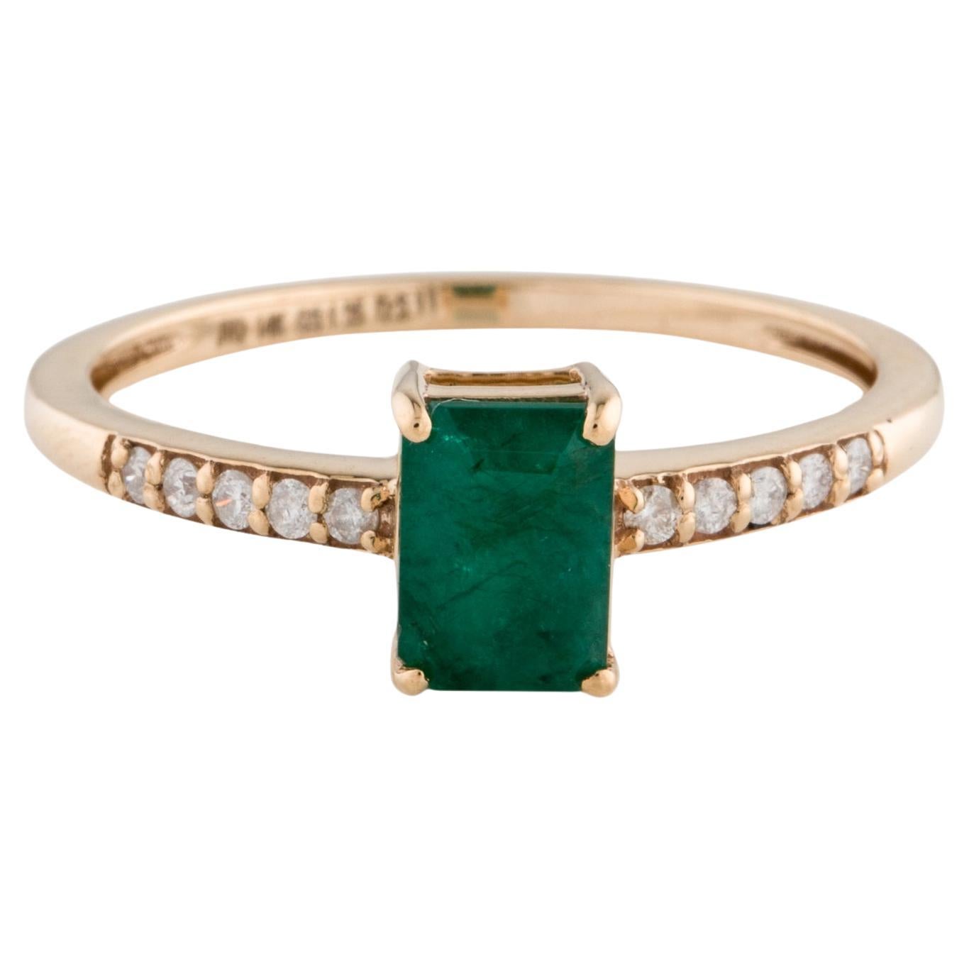 Elegant 14K Gold 1.05ct Emerald & Diamond Ring - Size 8.75 - Classic & Timeless For Sale