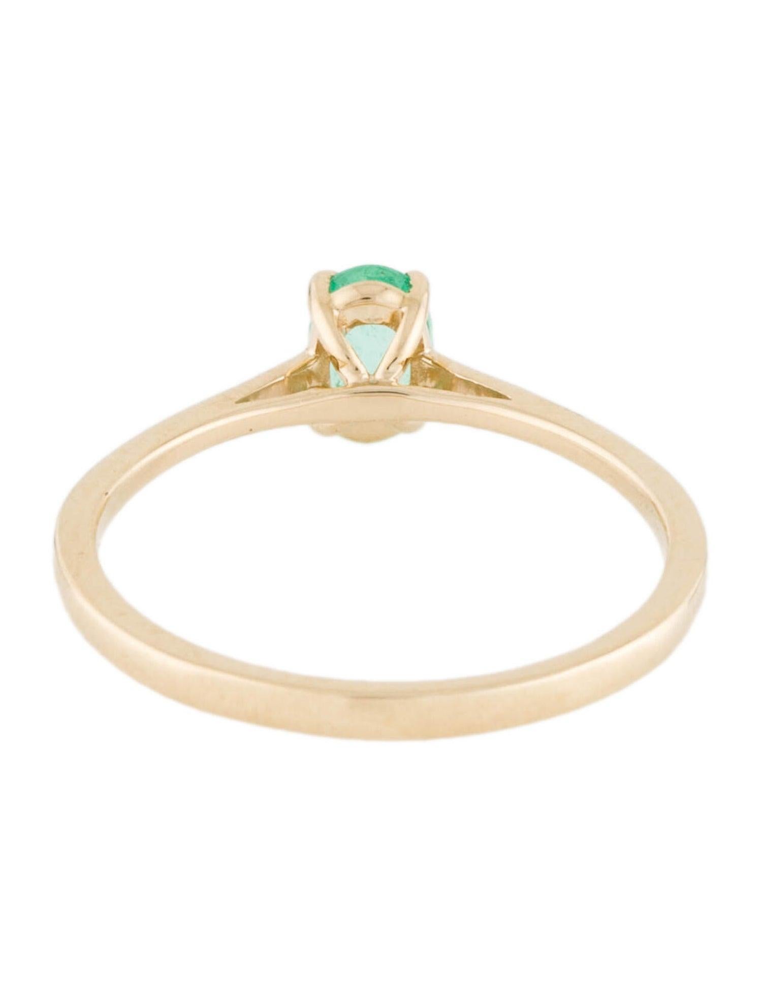 Brilliant Cut Luxurious 14K Emerald Cocktail Ring, Size 6.75 - Timeless Statement Jewelry For Sale