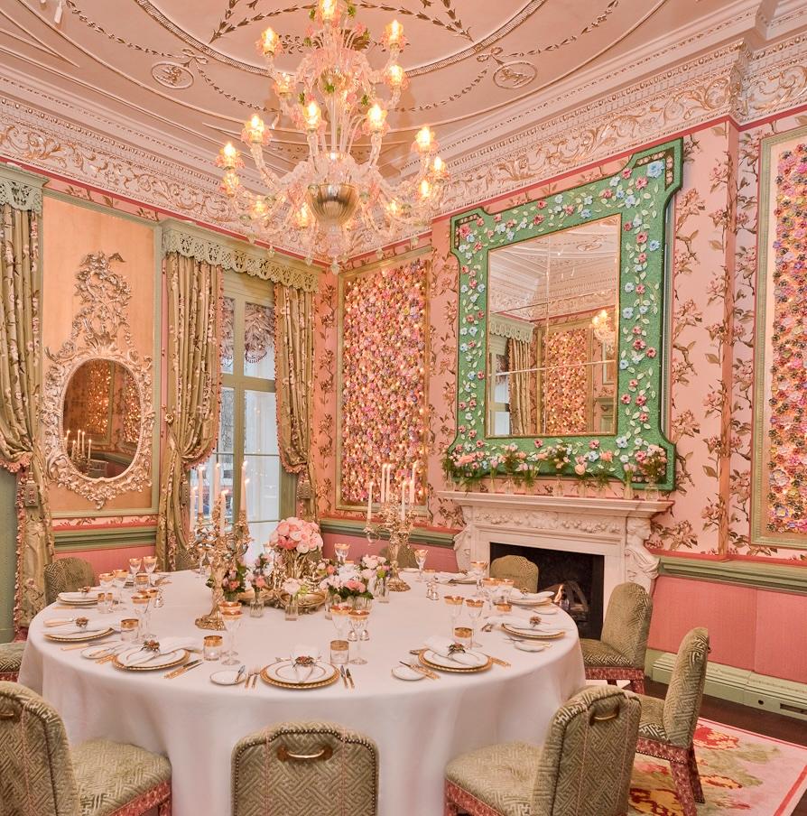 Miroir vénitien en verre de Murano avec fleurs roses en vente 11