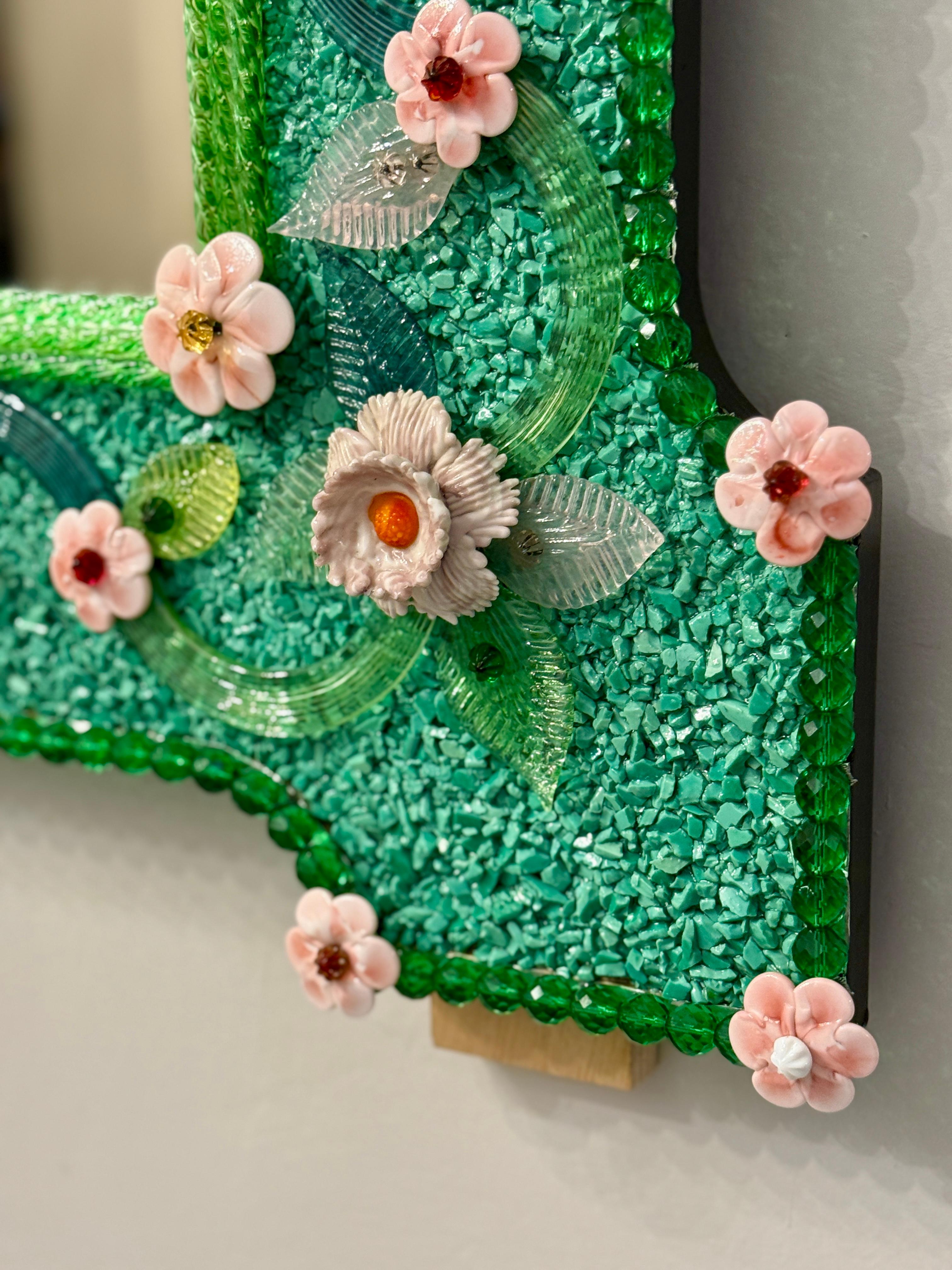 XXIe siècle et contemporain Miroir vénitien en verre de Murano avec fleurs roses en vente