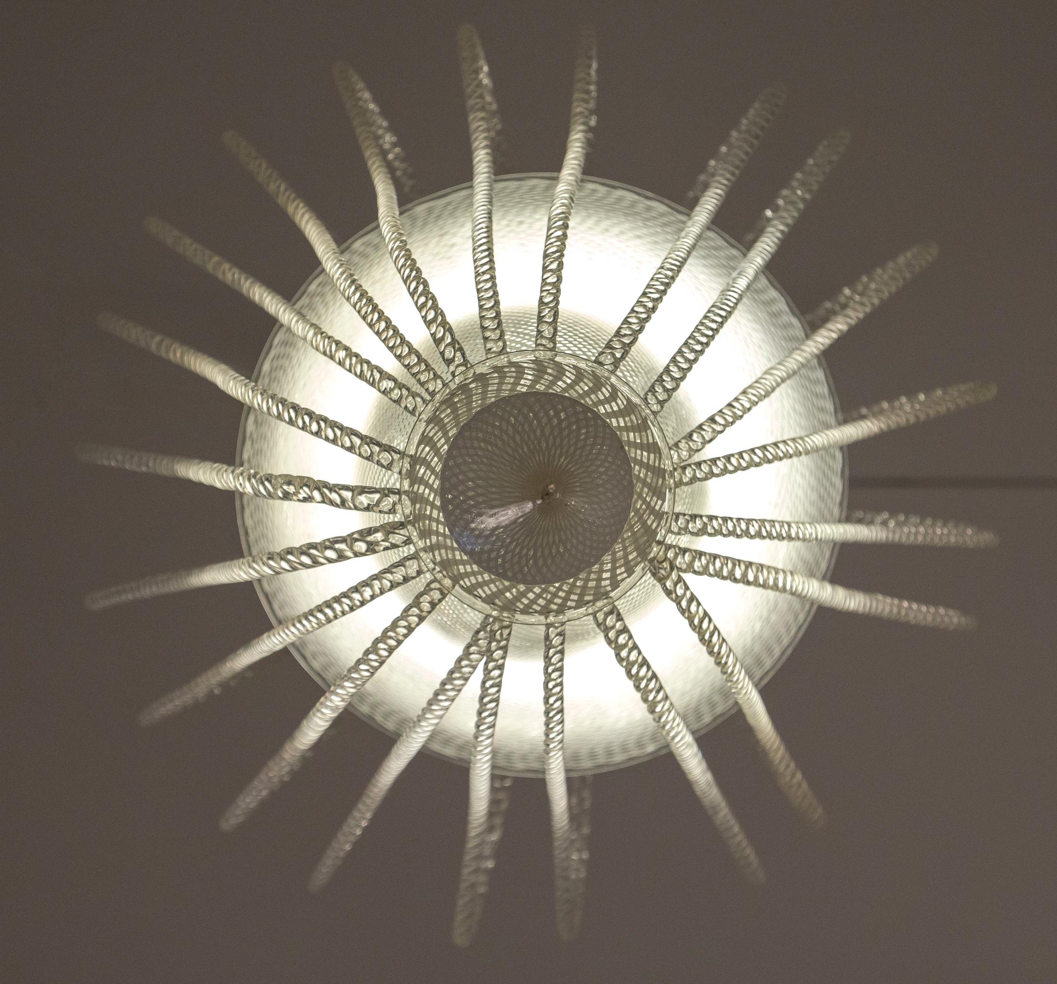 Bezaubernde Venini Atr. Reticello Murano Glas Laterne oder Anhänger 1940er Jahre im Angebot 5