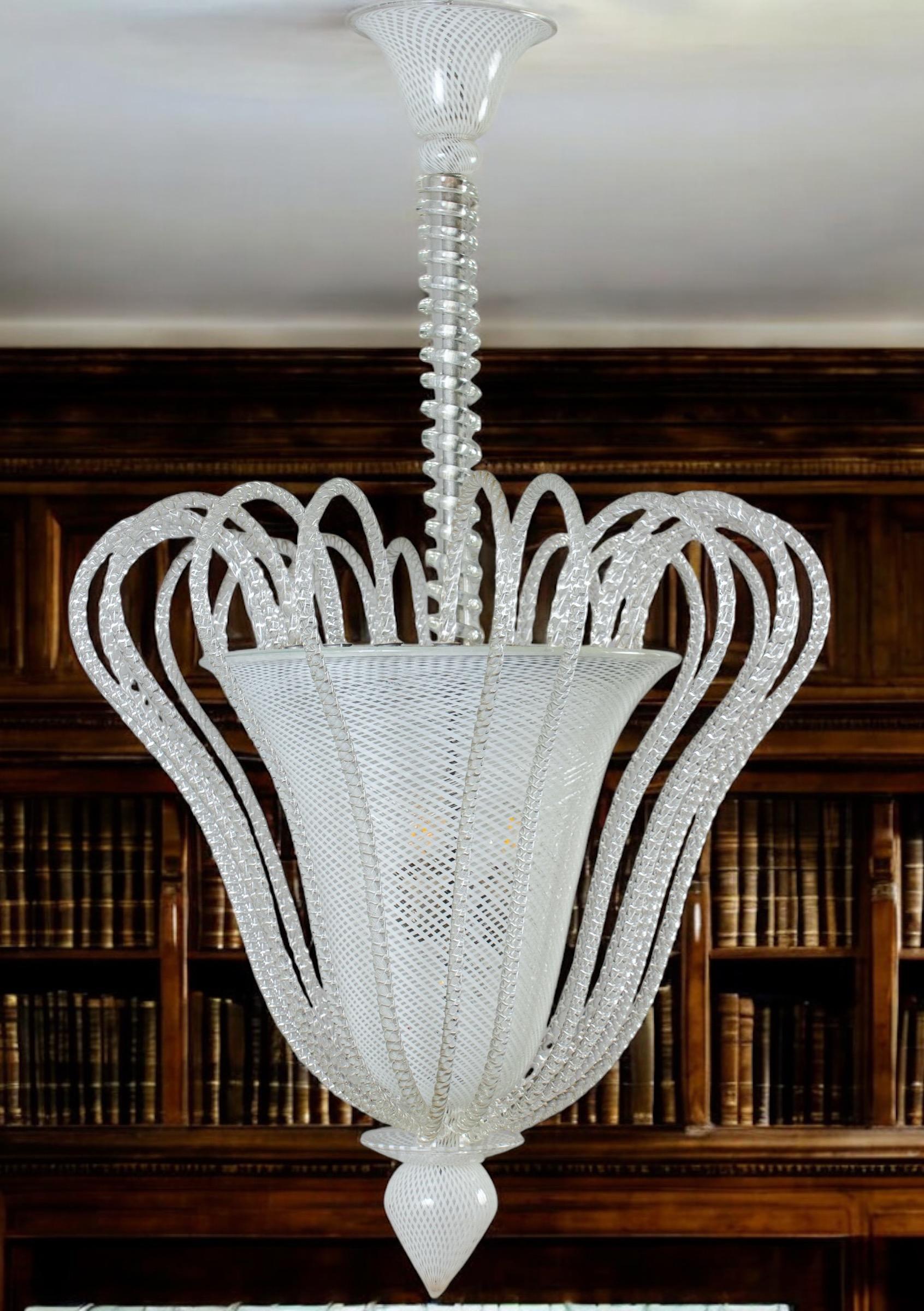 Bezaubernde Venini Atr. Reticello Murano Glas Laterne oder Anhänger 1940er Jahre im Zustand „Hervorragend“ im Angebot in Rome, IT