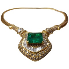 Enchantress 15.83 Carat Emerald and 12.56 Carat Diamond Yellow Gold Necklace