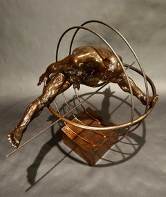 Figure en bronze patiné d'un acrobat masculin nu par Louis Lutz