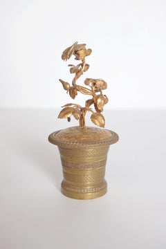 Encrier of Gilt Bronze / Flower Basket of Roses with Butterfly