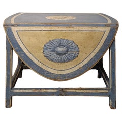 END OF 17th-EARLY 18th CENTURY PAINTED OPENABLE TABLE 