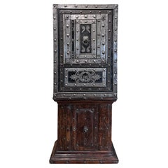 END OF 18th - EARLY 19th CENTURY IRON SAFE 