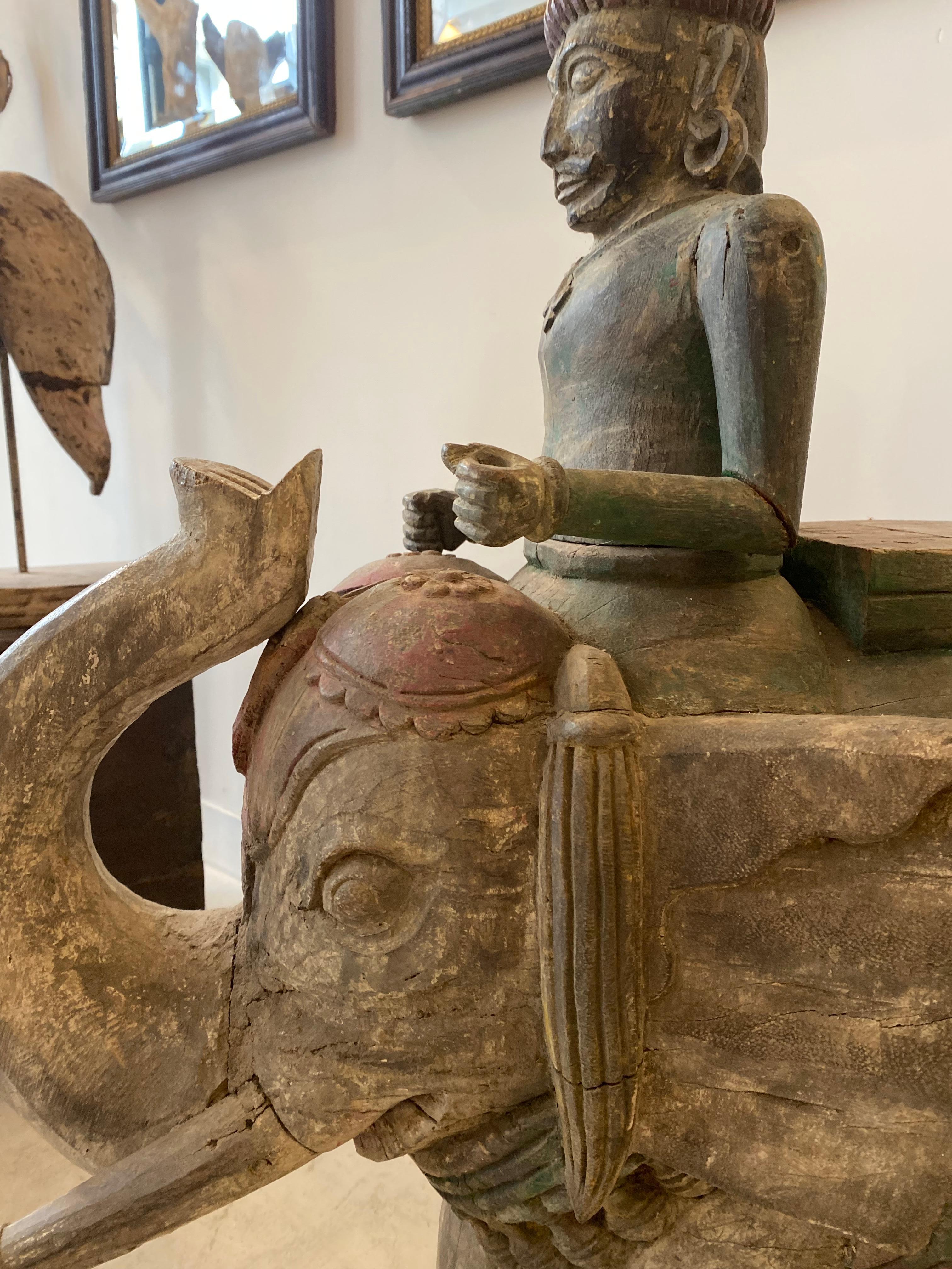 Sculpture religieuse indienne de la fin du XIXe siècle représentant un éléphant  Excellent état - En vente à BORDEAUX, FR
