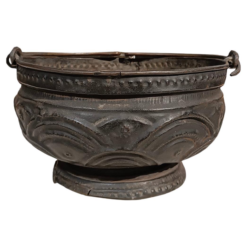 END OF THE 15th CENTURY SMALL HAND WARM BRAZIER For Sale