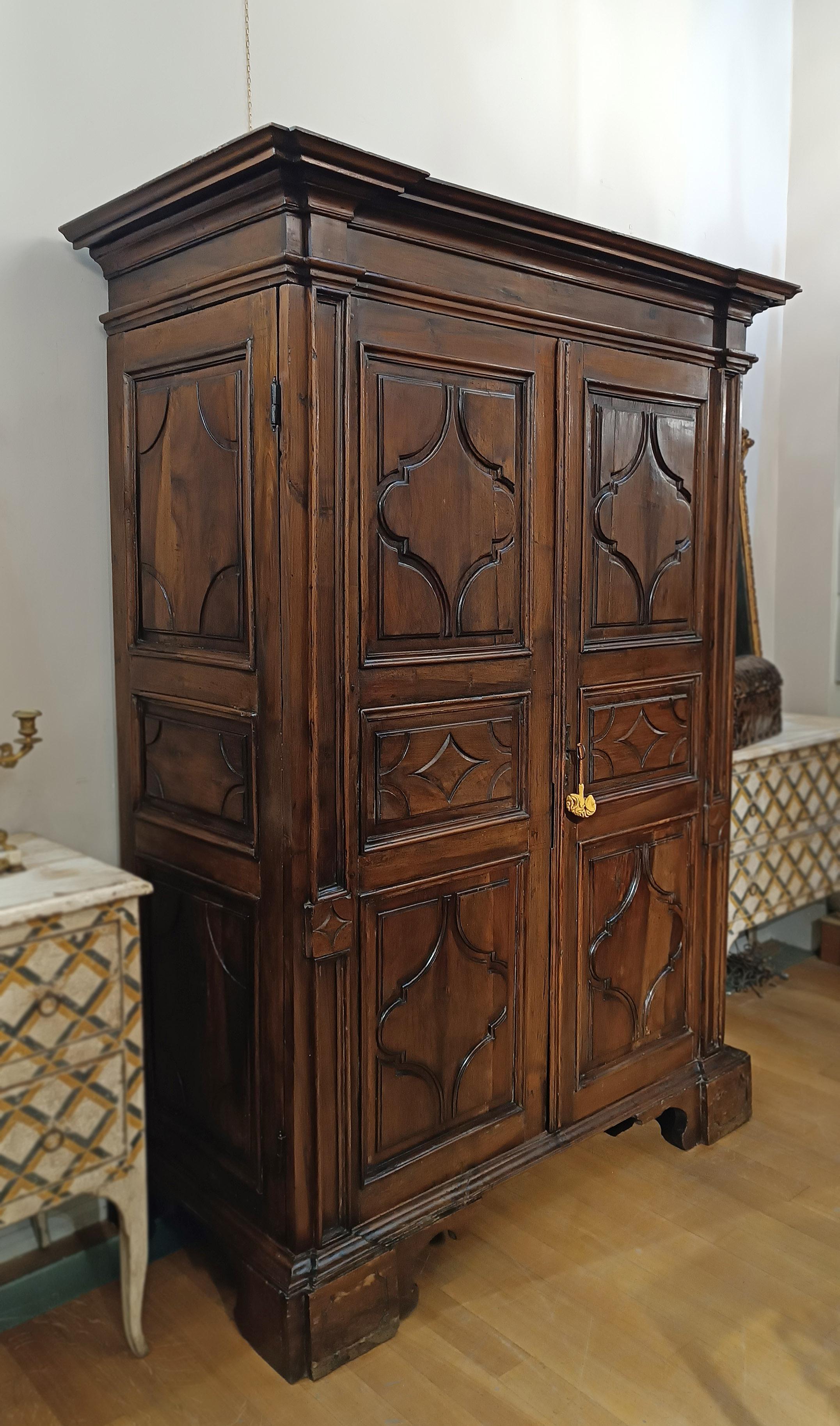 Louis XIV END OF THE 17th CENTURY LOUIS XIV WARDROBE IN SOLID WALNUT For Sale