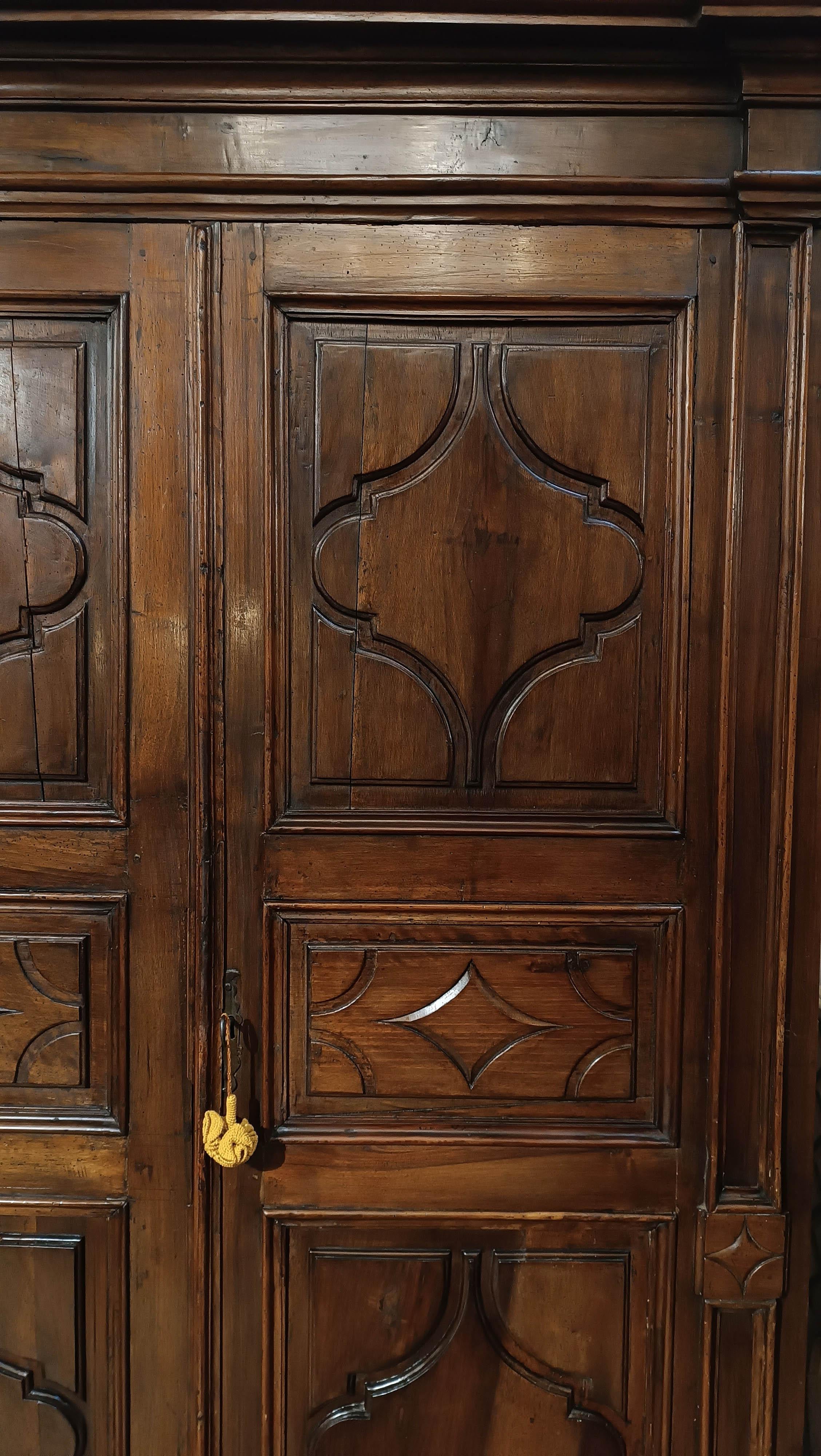 Hand-Carved END OF THE 17th CENTURY LOUIS XIV WARDROBE IN SOLID WALNUT For Sale