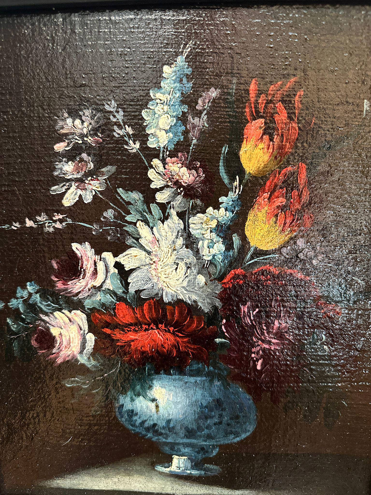 Italian END OF THE 17th CENTURY PAIR OF PAINTINGS WITH FLOWER VASES in vendita