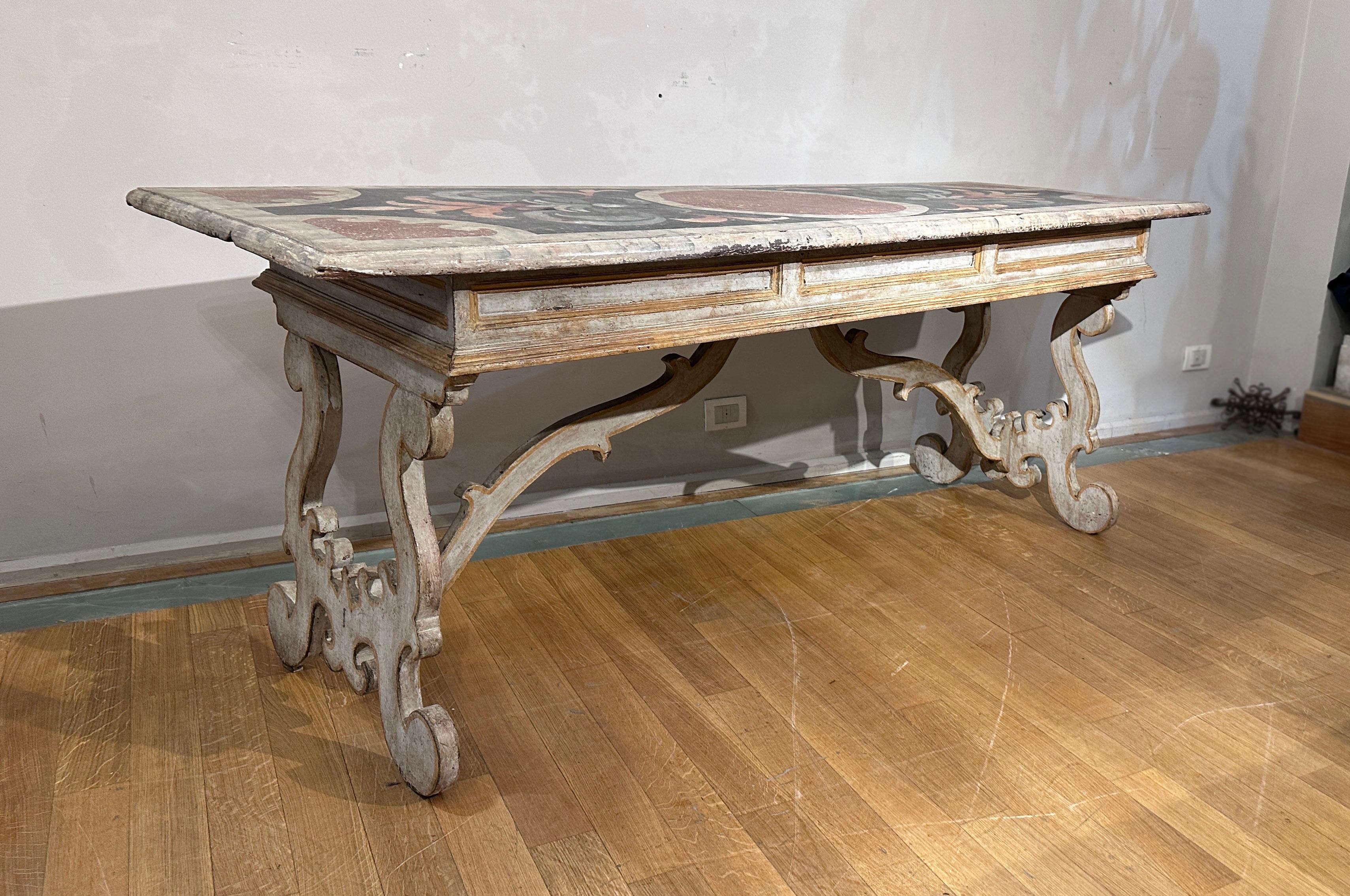 Carved END OF THE 17th CENTURY WOODEN TABLE PAINTED AS MARBLE INLAYS