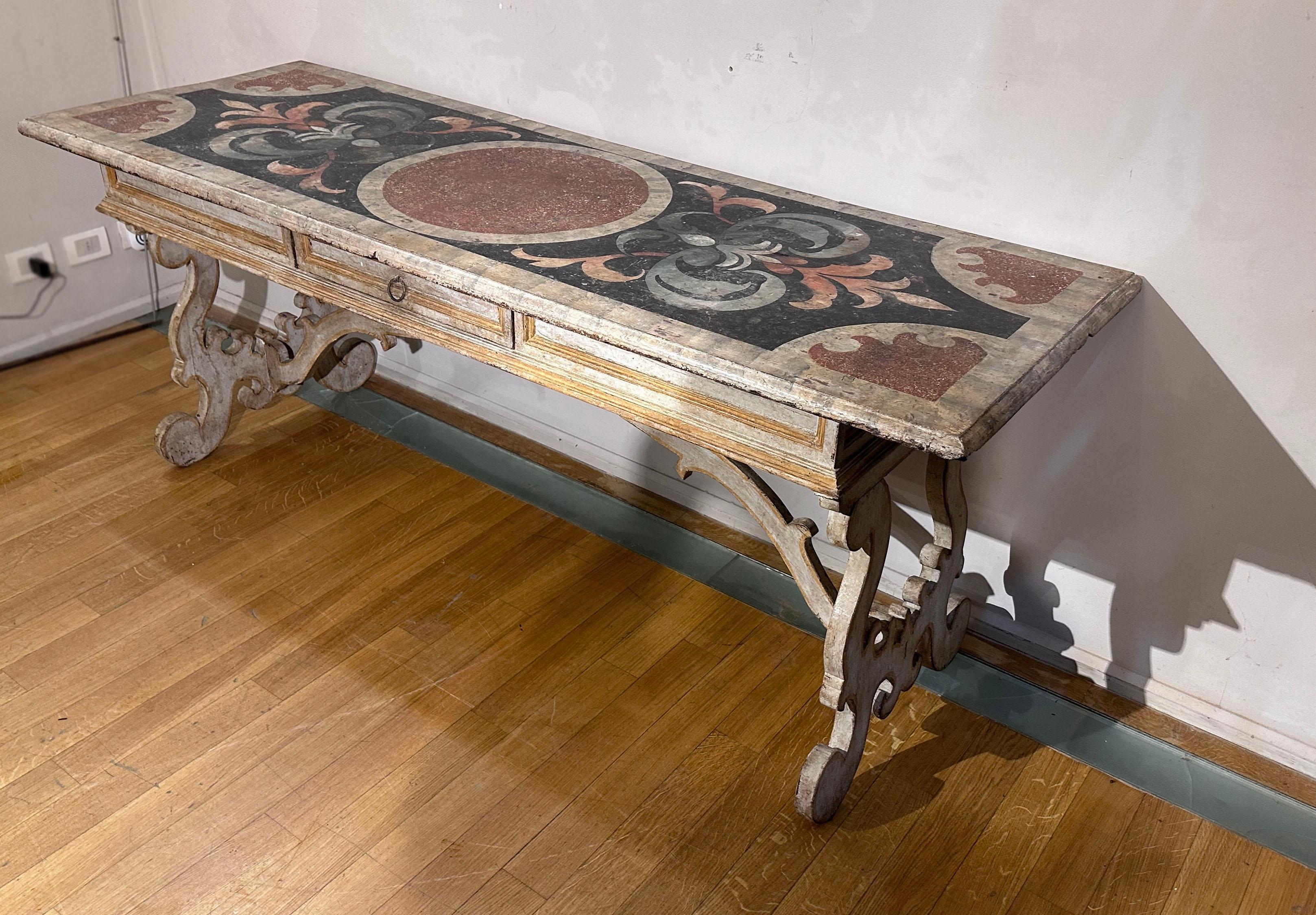 END OF THE 17th CENTURY WOODEN TABLE PAINTED AS MARBLE INLAYS In Good Condition In Firenze, FI
