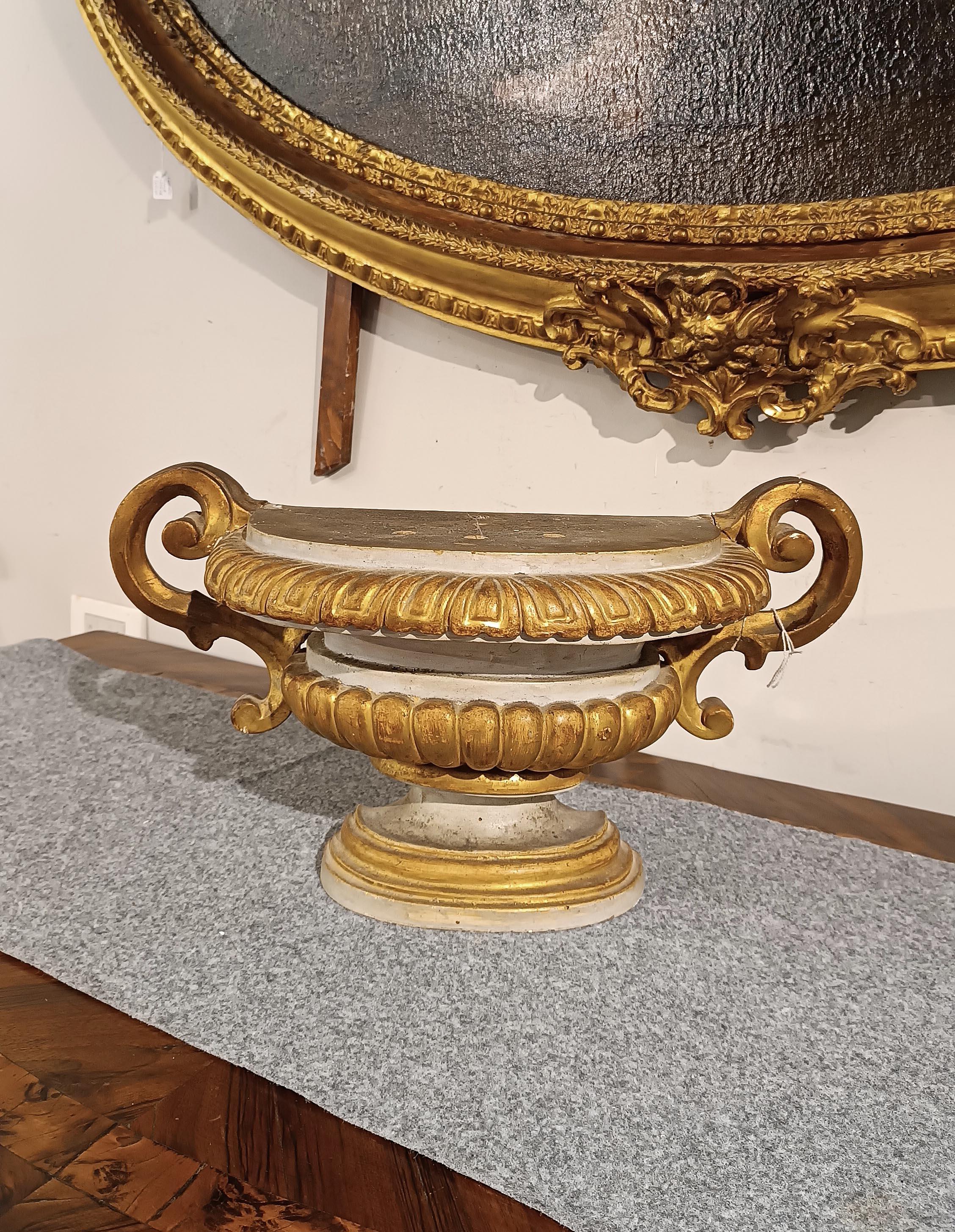 Italian END OF THE 18th CENTURY NEOCLASSIC PALM HOLDER VASE in vendita
