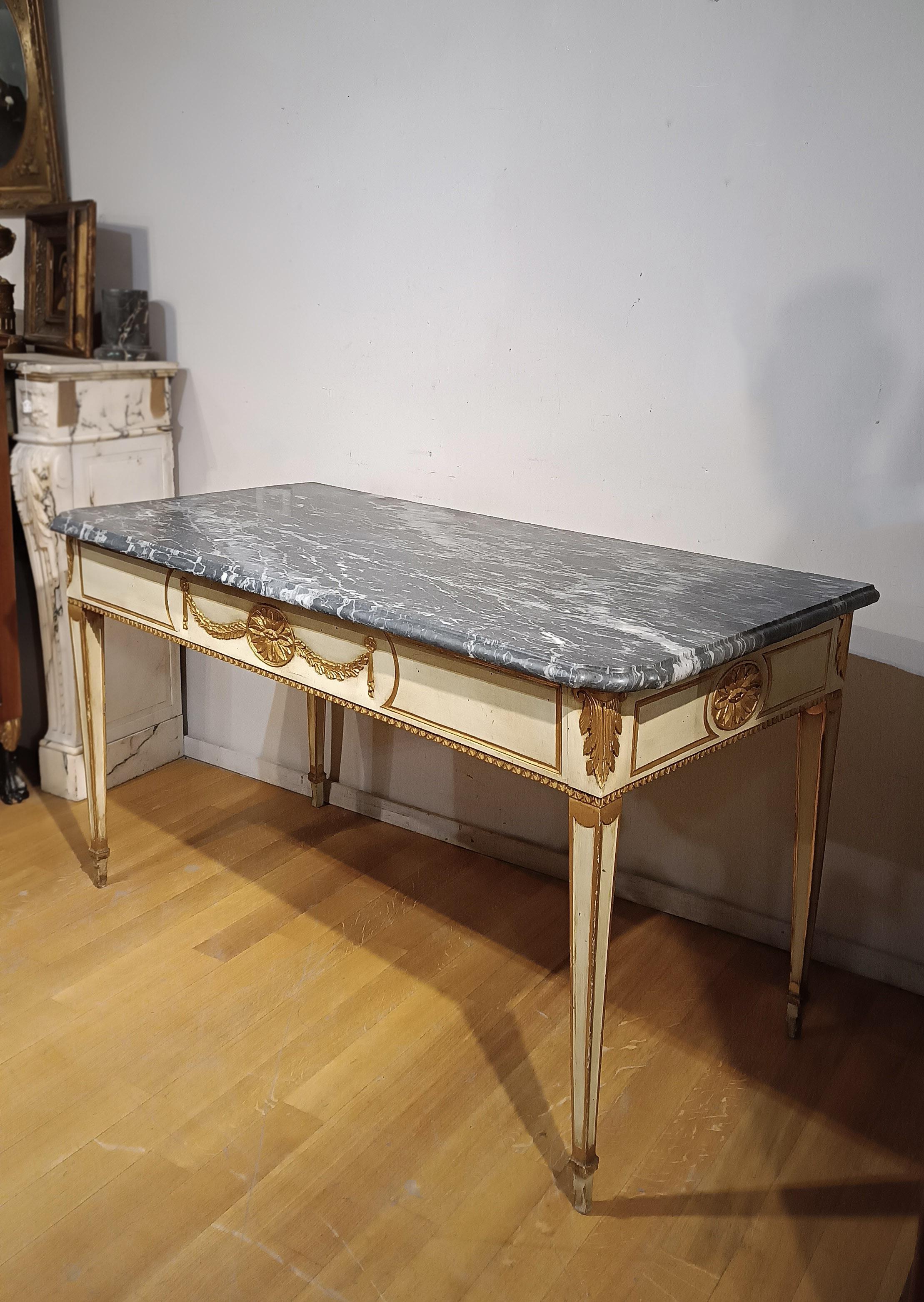 Neoclassical Revival END OF THE 18th CENTURY NEOCLASSICAL CONSOLLE WITH GRAY BARDIGLIO MARBLE For Sale