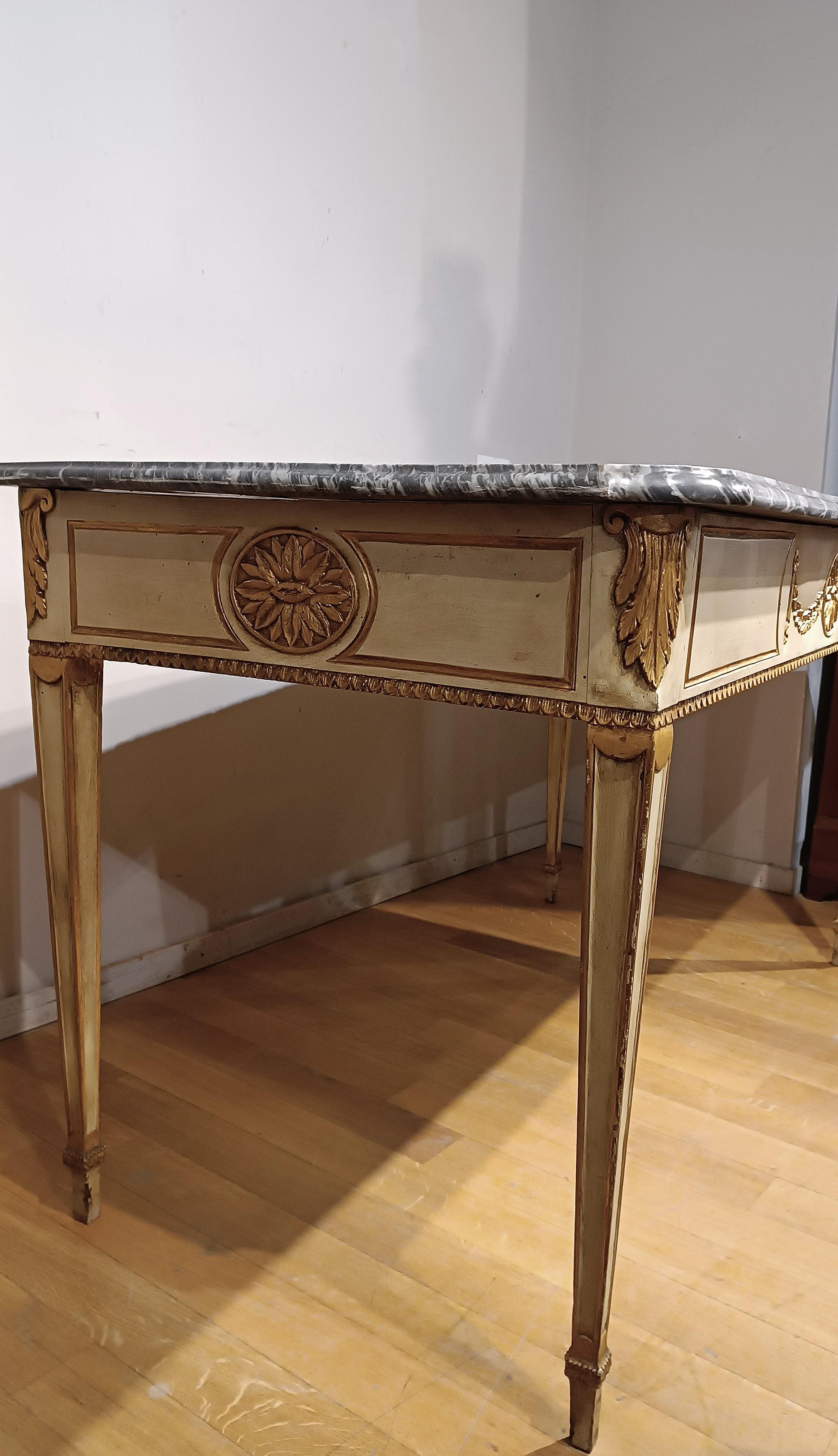 Hand-Painted END OF THE 18th CENTURY NEOCLASSICAL CONSOLLE WITH GRAY BARDIGLIO MARBLE For Sale