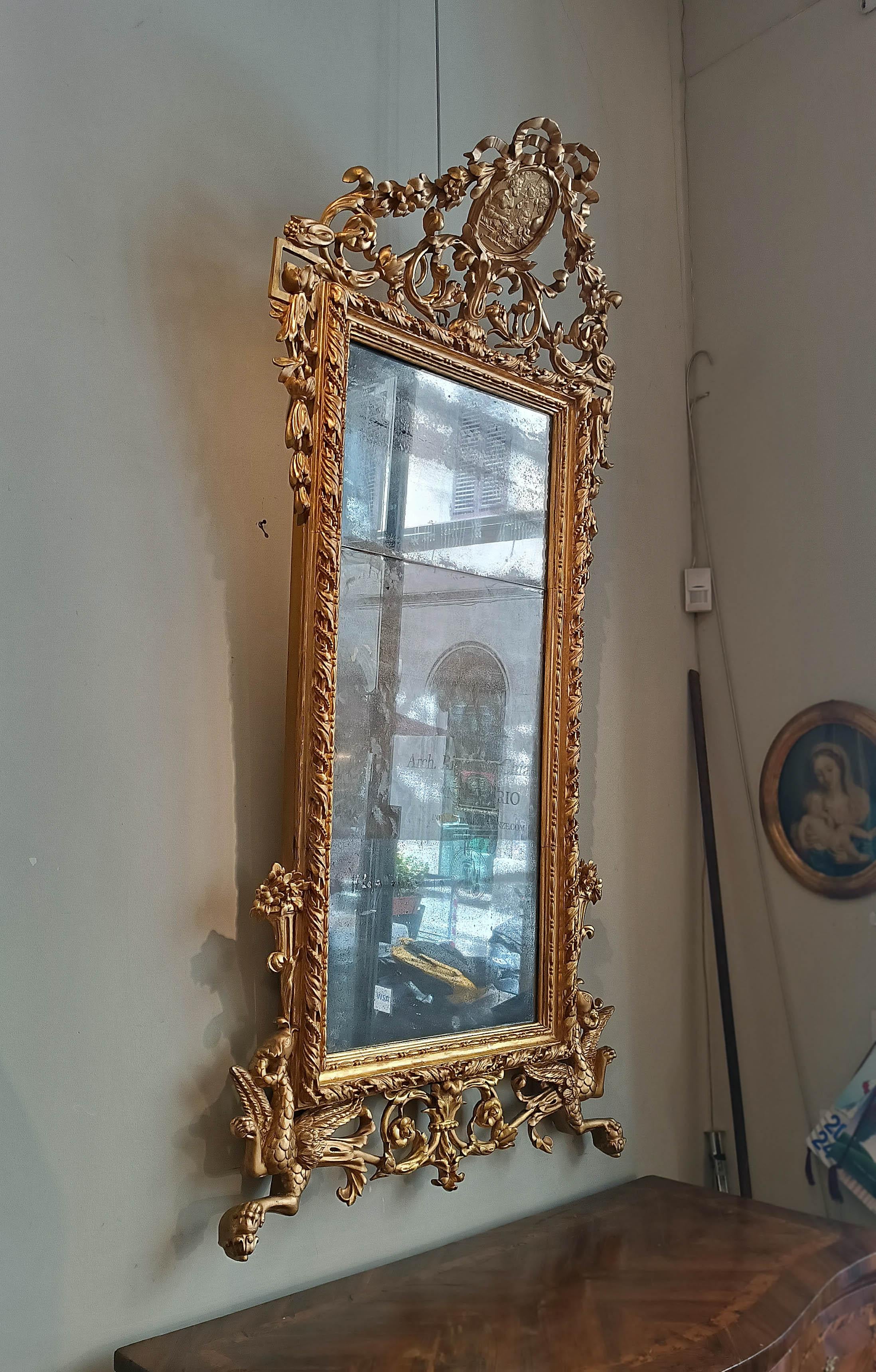 END OF THE 18th CENTURY NEOCLASSICAL GOLDEN MIRROR in vendita 3