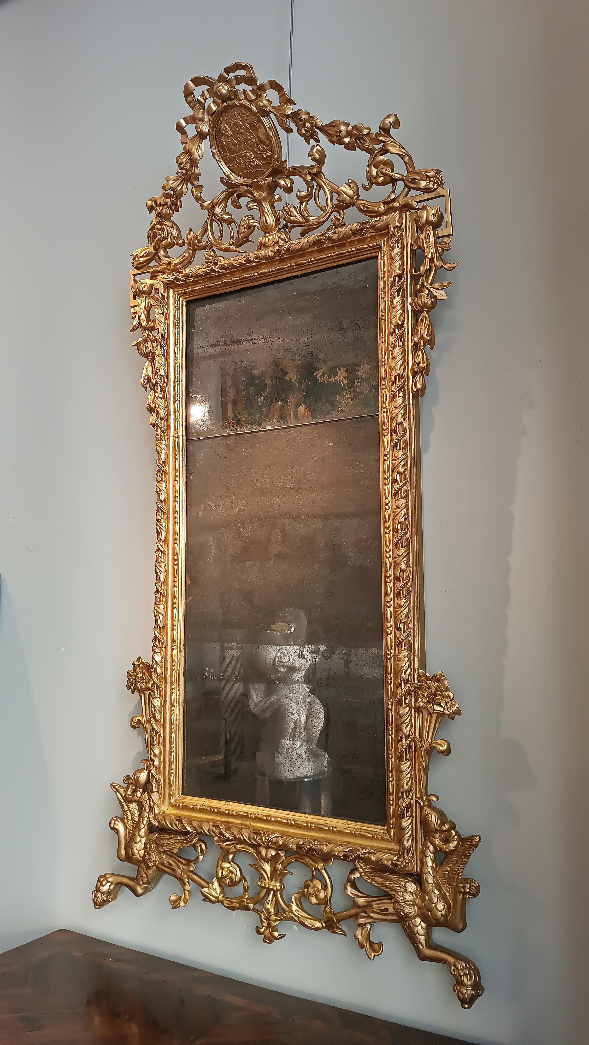 18th Century END OF THE 18th CENTURY NEOCLASSICAL GOLDEN MIRROR in vendita