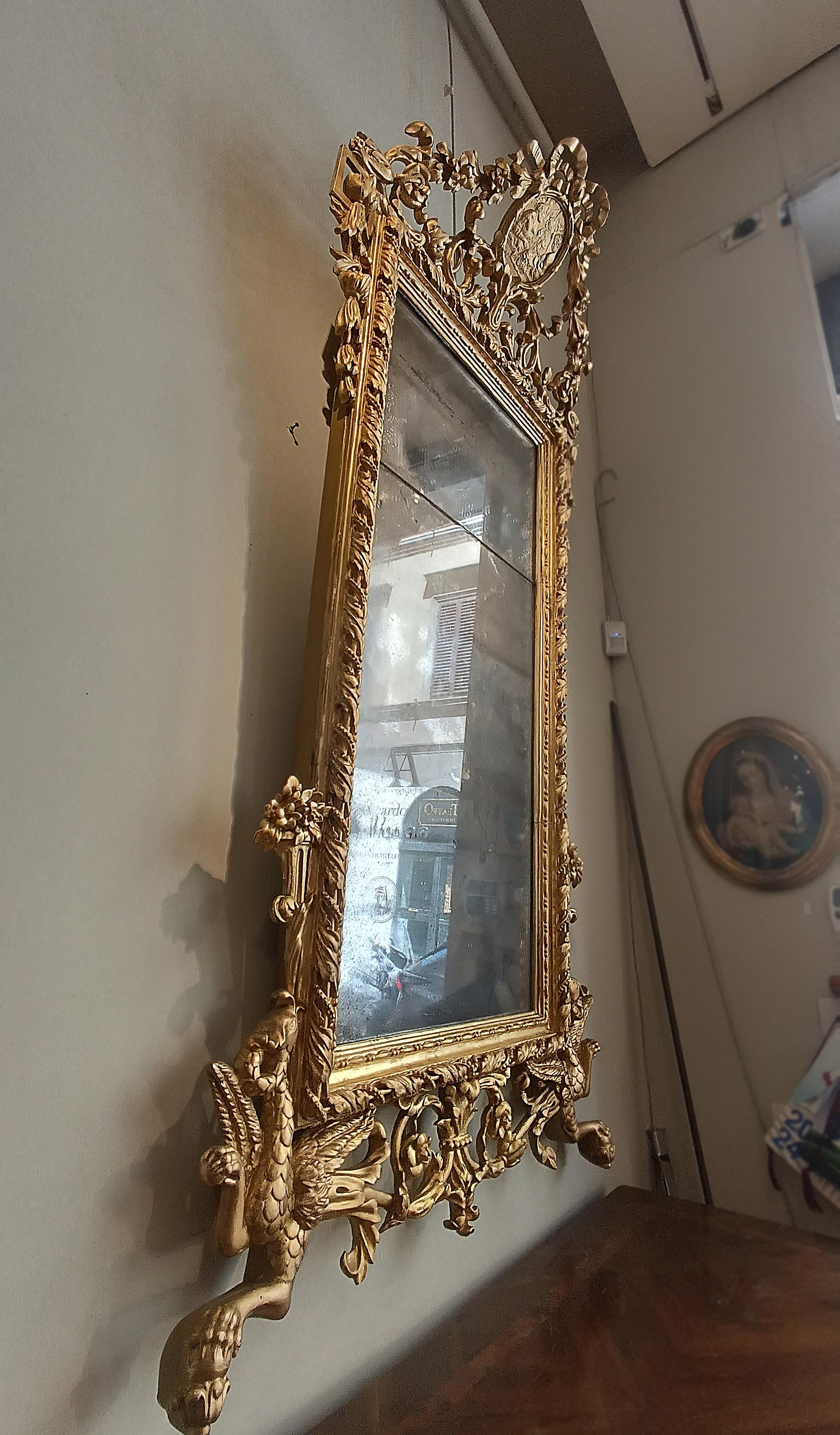 END OF THE 18th CENTURY NEOCLASSICAL GOLDEN MIRROR in vendita 1