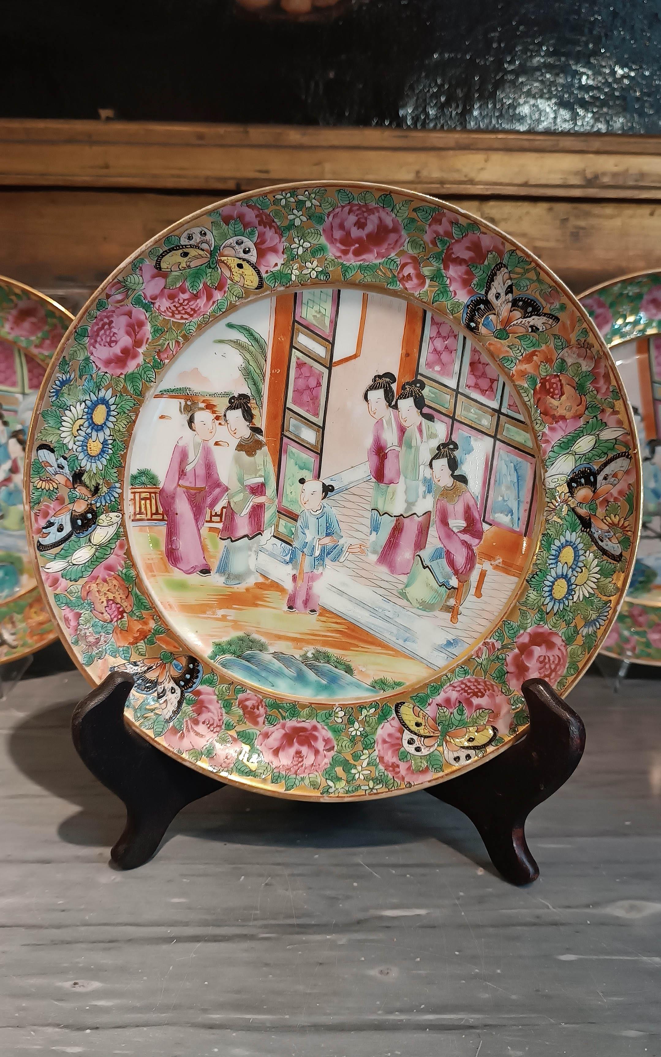 Porcelain END OF THE 19th CENTURY FIVE CHINESE PORCELAIN DISHES For Sale