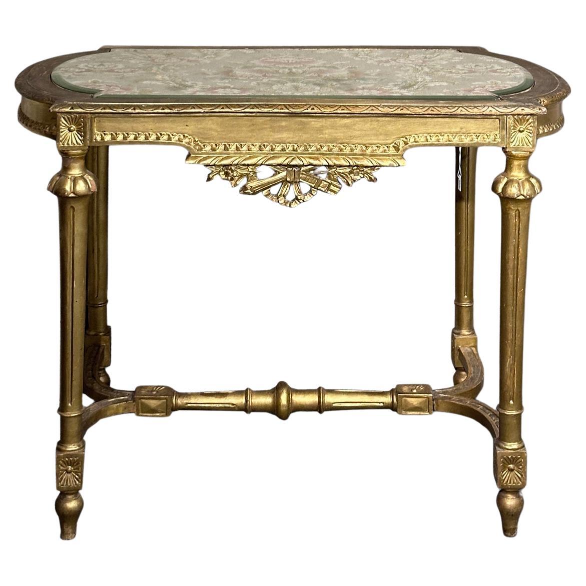 END OF THE 19th CENTURY GOLDEN TABLE IN NEOCLASSIC STYLE  For Sale