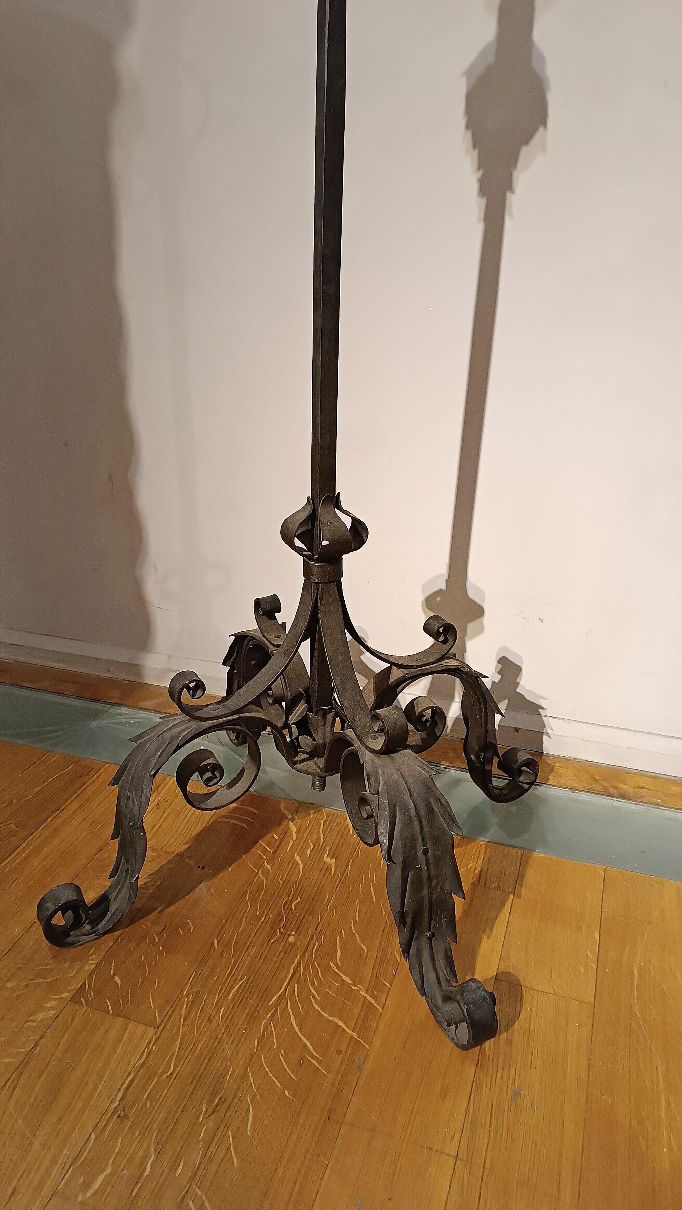 19th Century END OF THE 19th CENTURY IRON LANTERN HOLDER For Sale