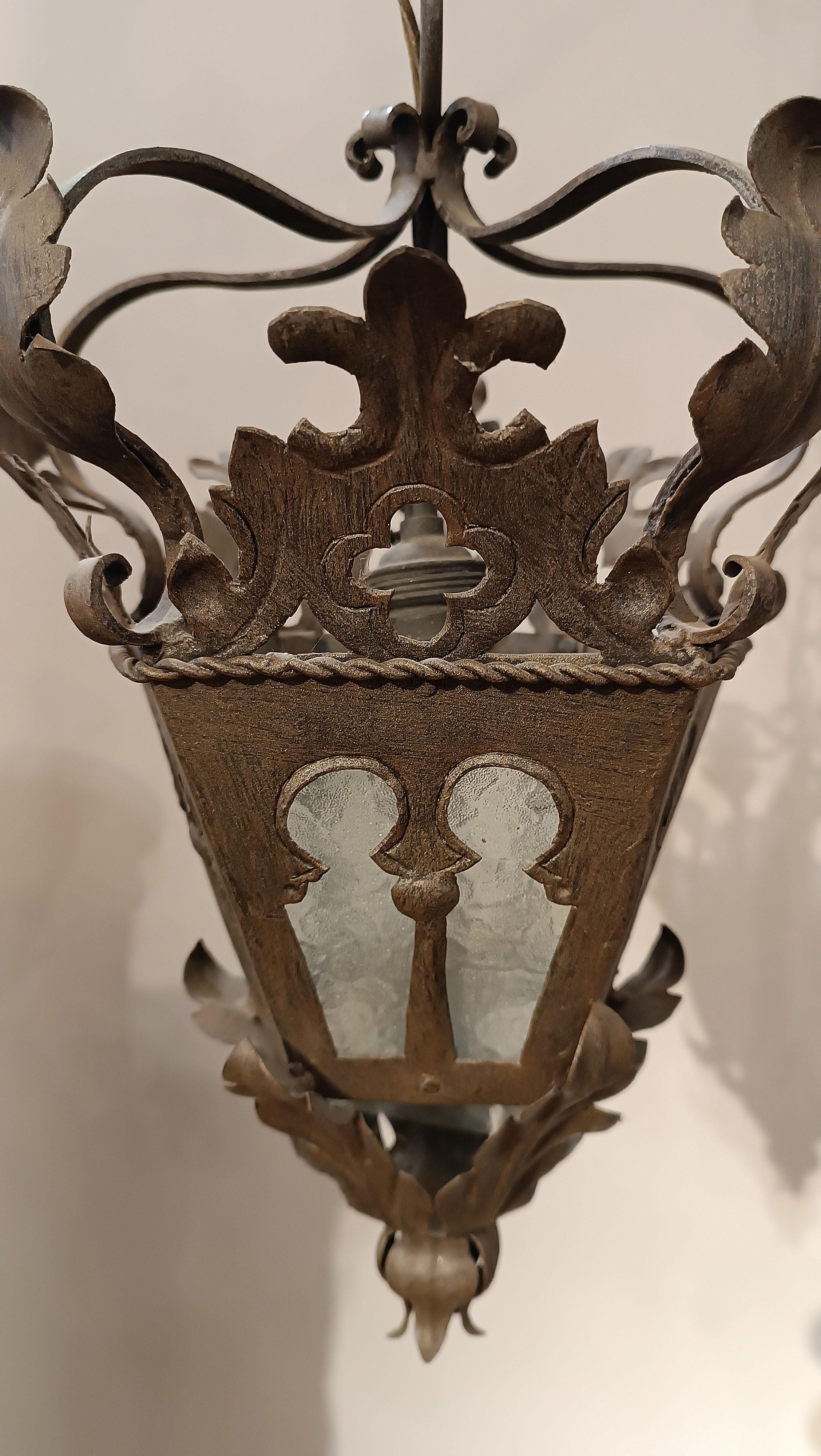 END OF THE 19th CENTURY IRON LANTERN HOLDER For Sale 1