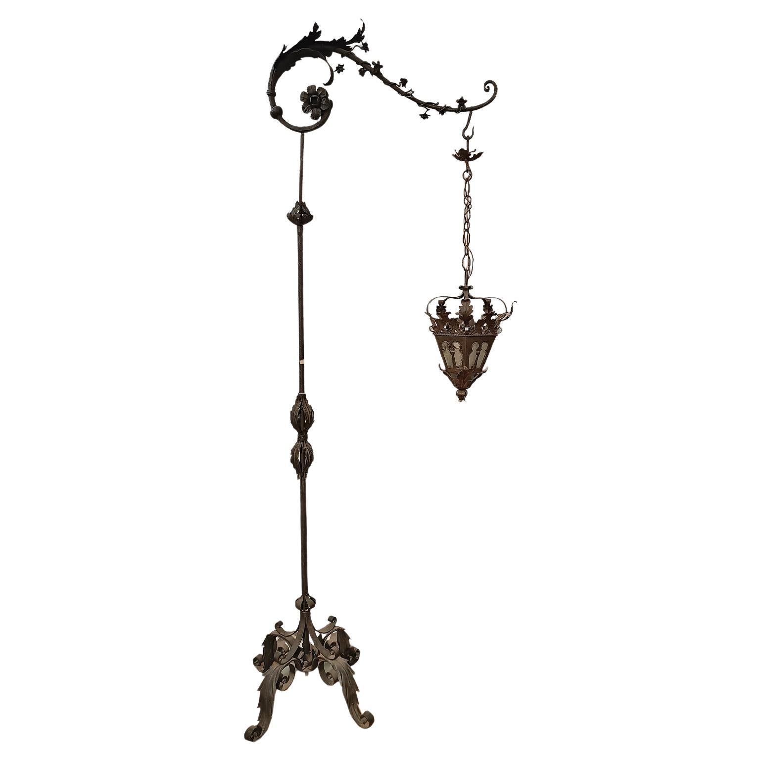 END OF THE 19th CENTURY IRON LANTERN HOLDER For Sale