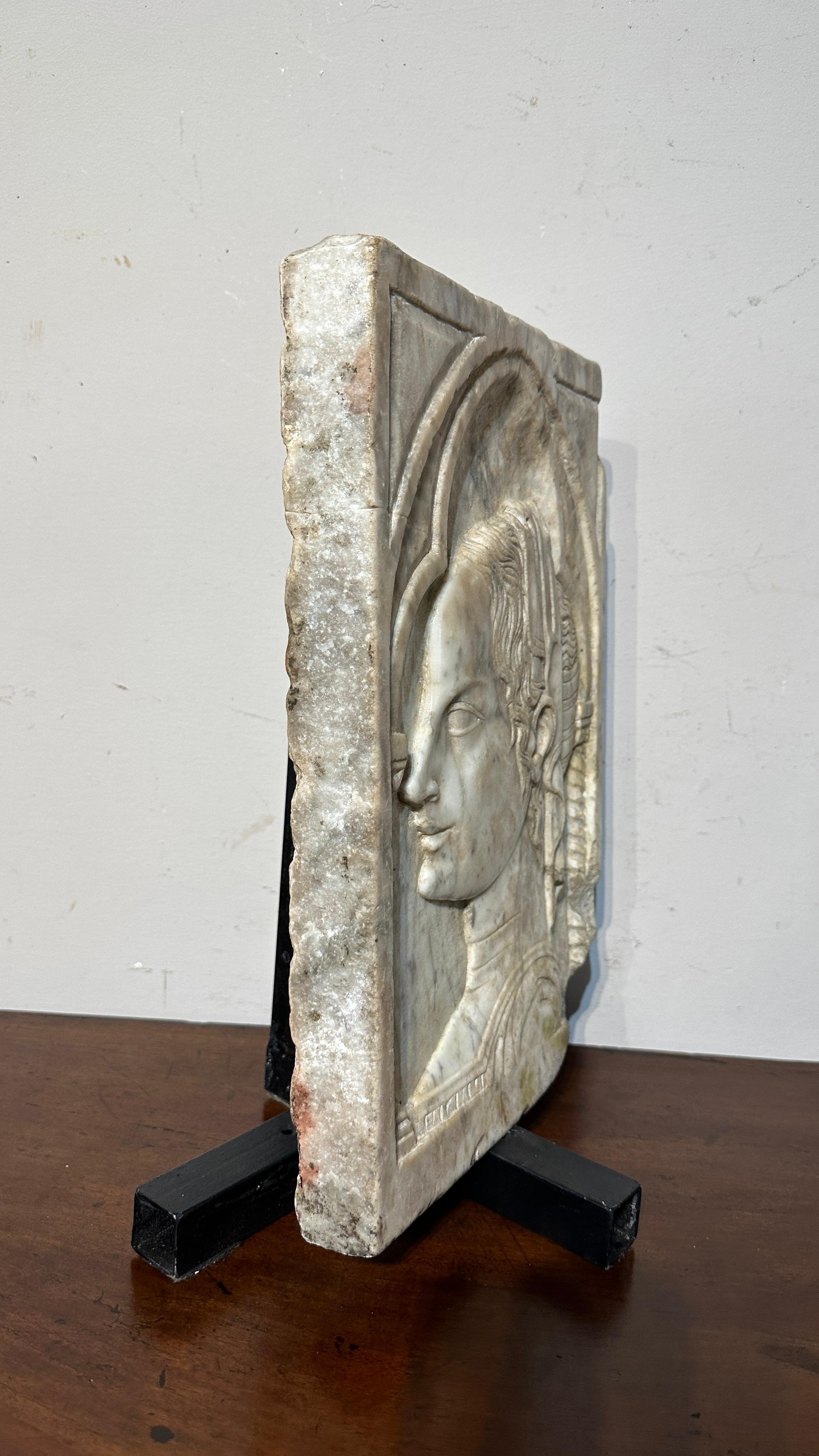 19th Century END OF THE 19th CENTURY MARBLE PLAQUE ATTRIBUTABLE TO DOSSENA For Sale