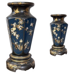 PAIRE DE VASES JAPONAISES DE LA FIN DU 19e SIÈCLE