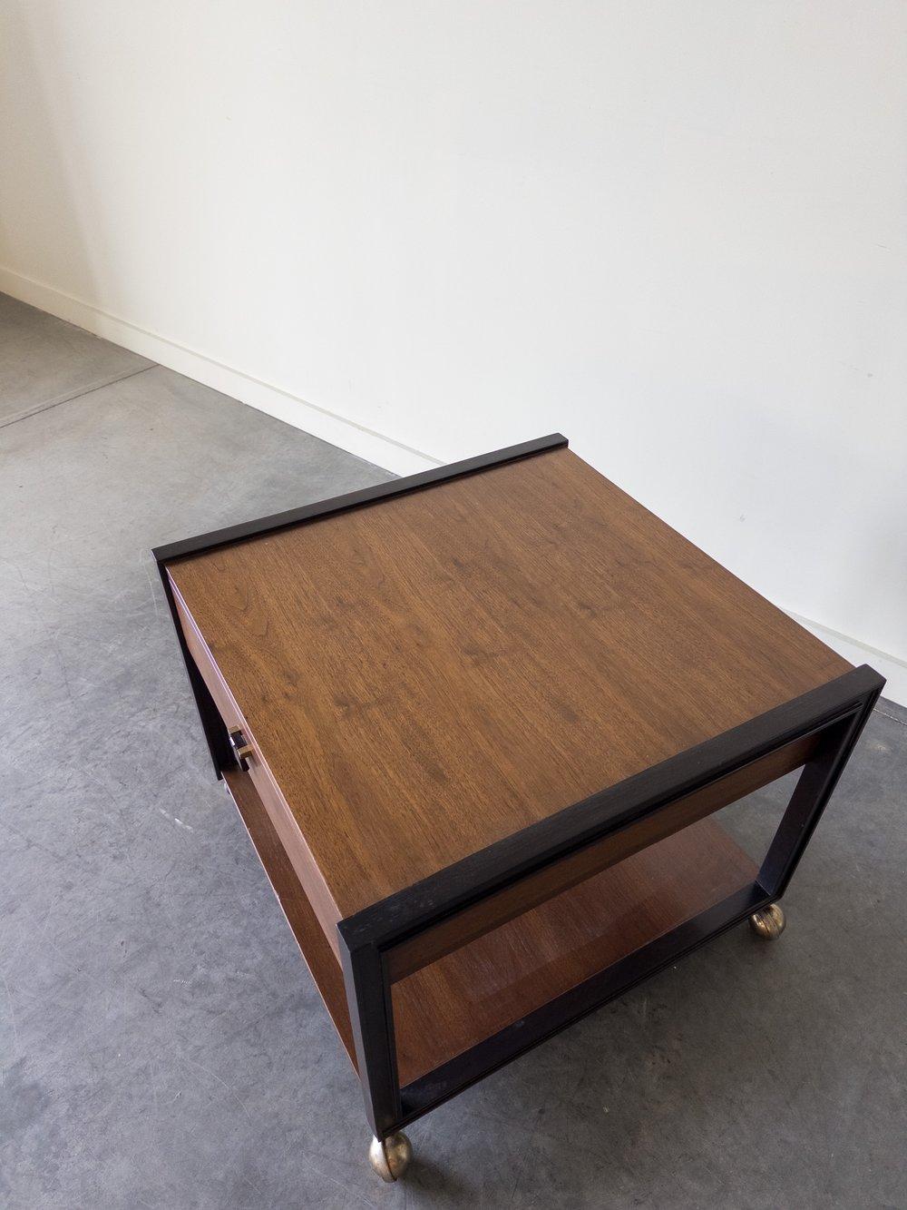 Mid-Century Modern Table d'appoint Edward Wormley pour Dunbar en vente