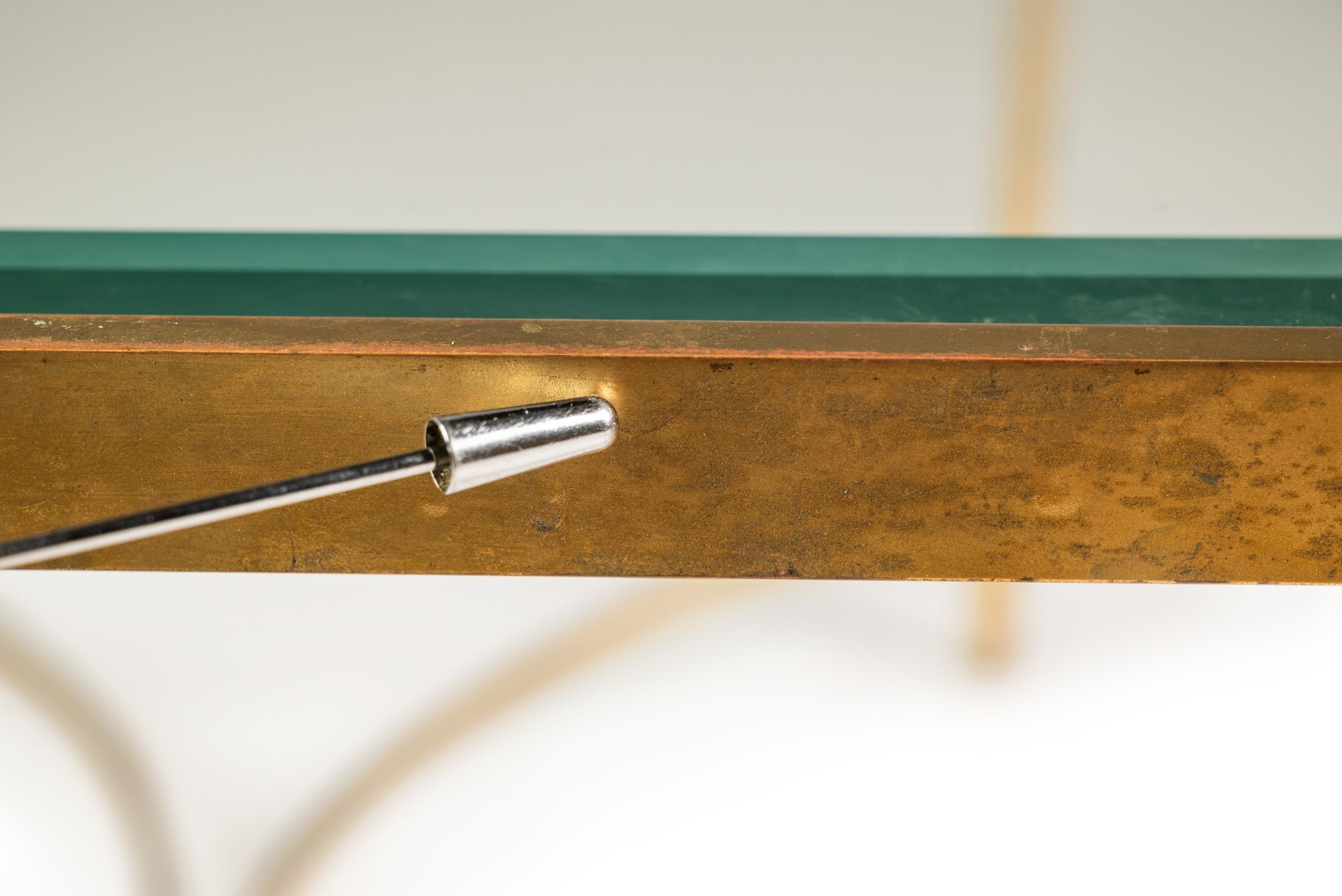 Tavolino da salotto in ottone con piano in vetro della Maison Bagues, 1970 ca. in vendita 1