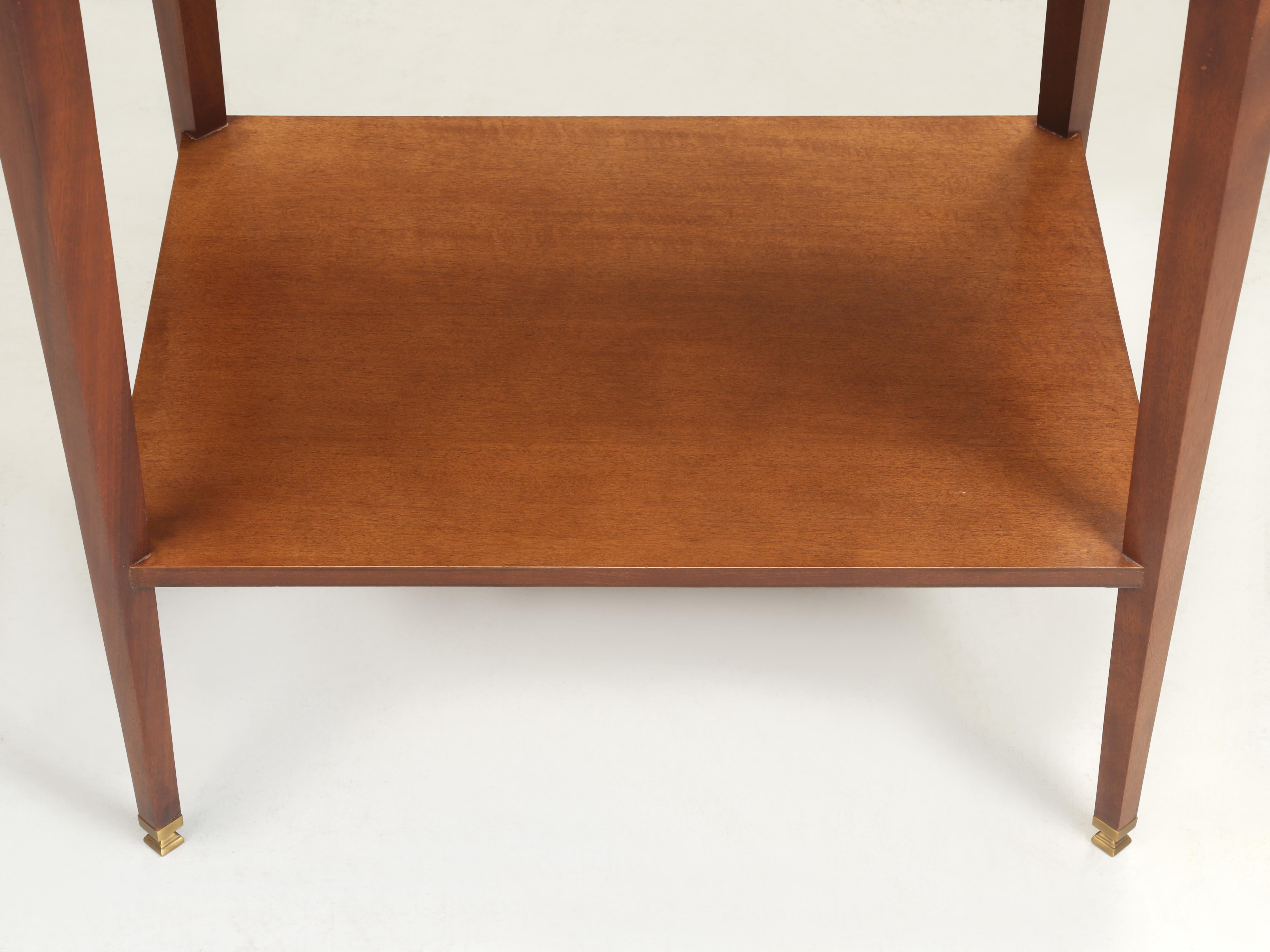 Mesa auxiliar o mesa auxiliar Fabricada por Hickory Chair Co. en EE.UU. Bonita calidad en venta 3