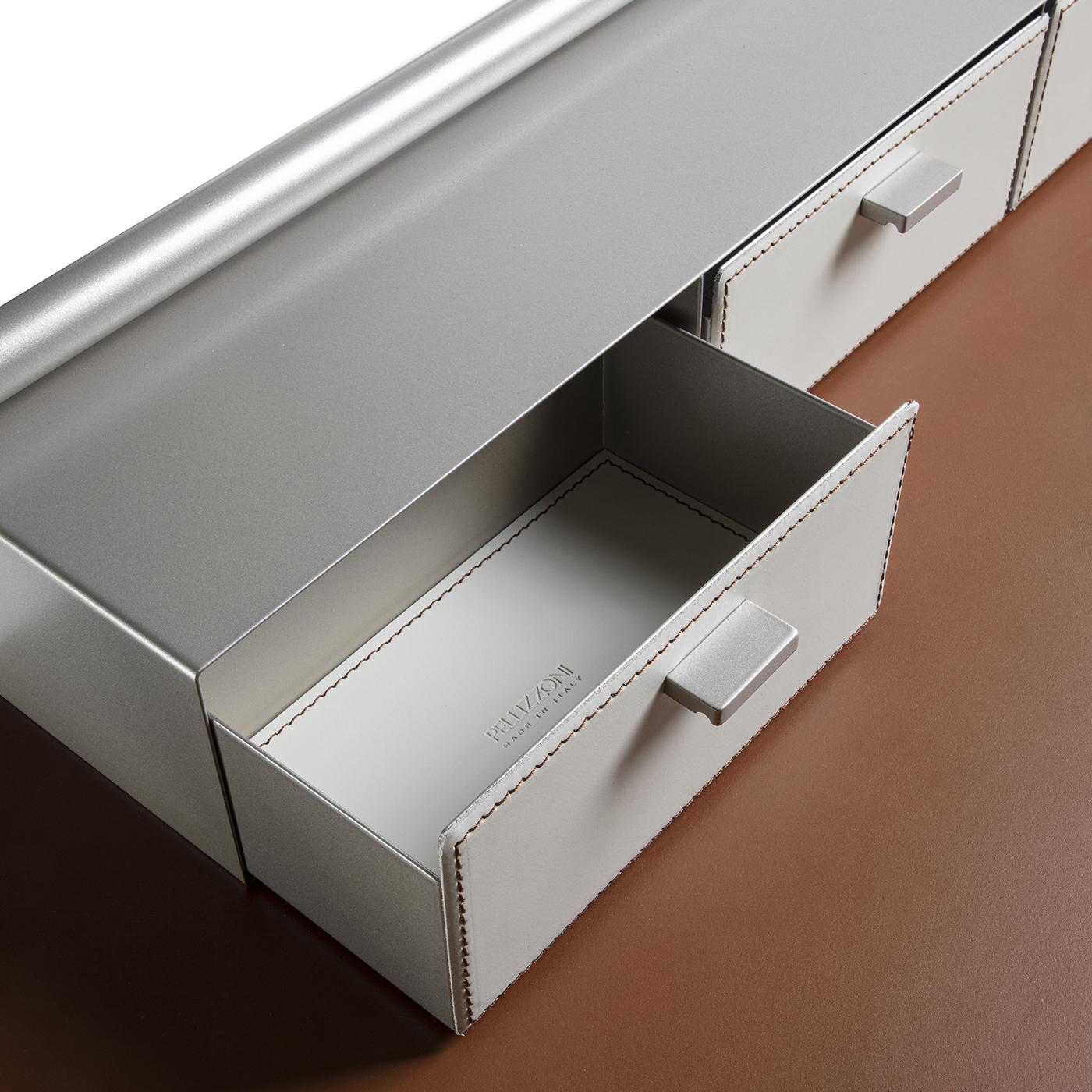 Enea Desk by Studio Nove.3 In New Condition For Sale In Milan, IT