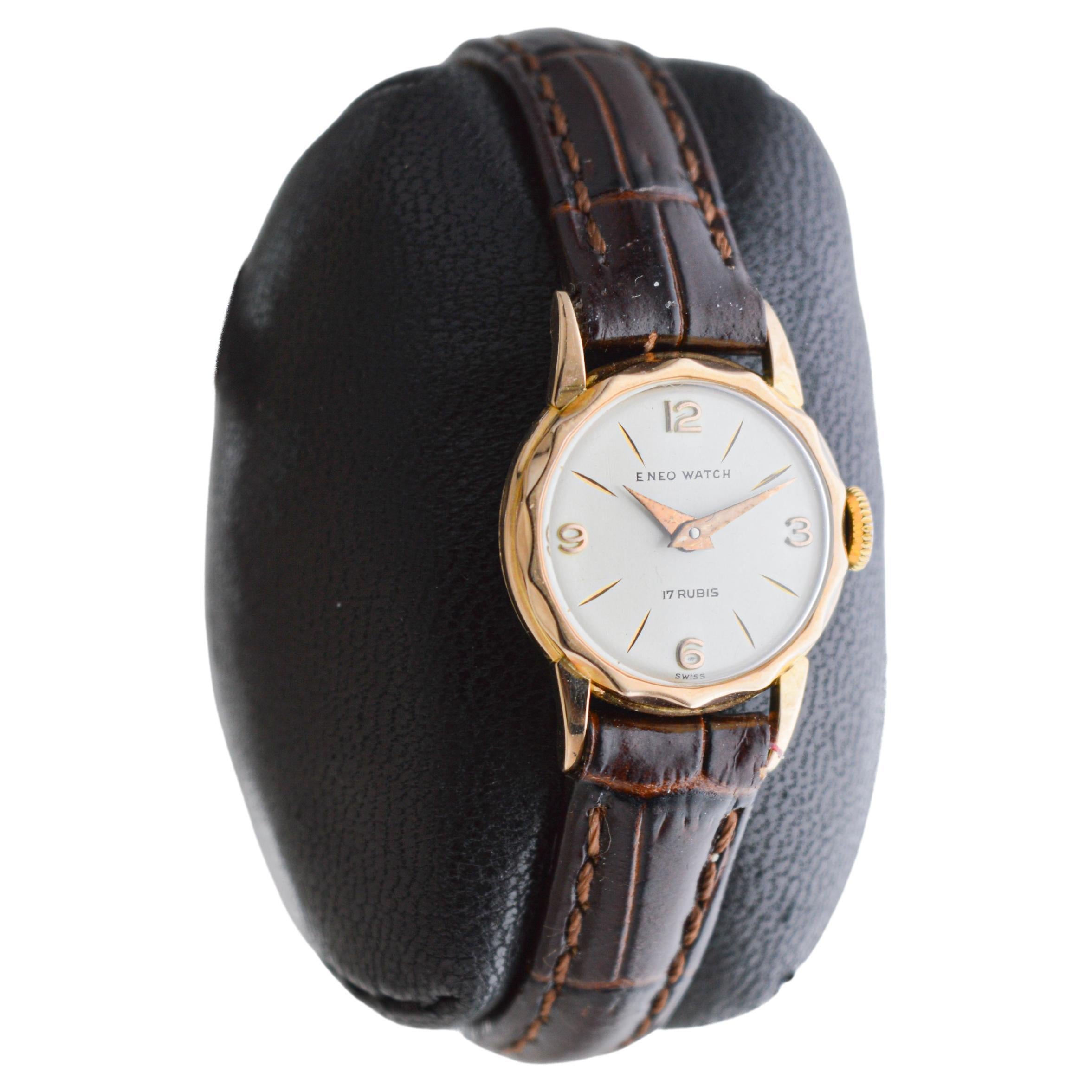 FACTORY / HOUSE: Eneo Watch Company
STYLE / REFERENCE: Art Deco
METAL / MATERIAL: 18Kt Rose Gold
CIRCA / YEAR: 1950's
DIMENSIONS / SIZE: Length 25mm X Diameter 19mm
MOVEMENT / CALIBER: Manual Winding / 17 Jewels / Caliber ETA 1010 
DIAL / HANDS: