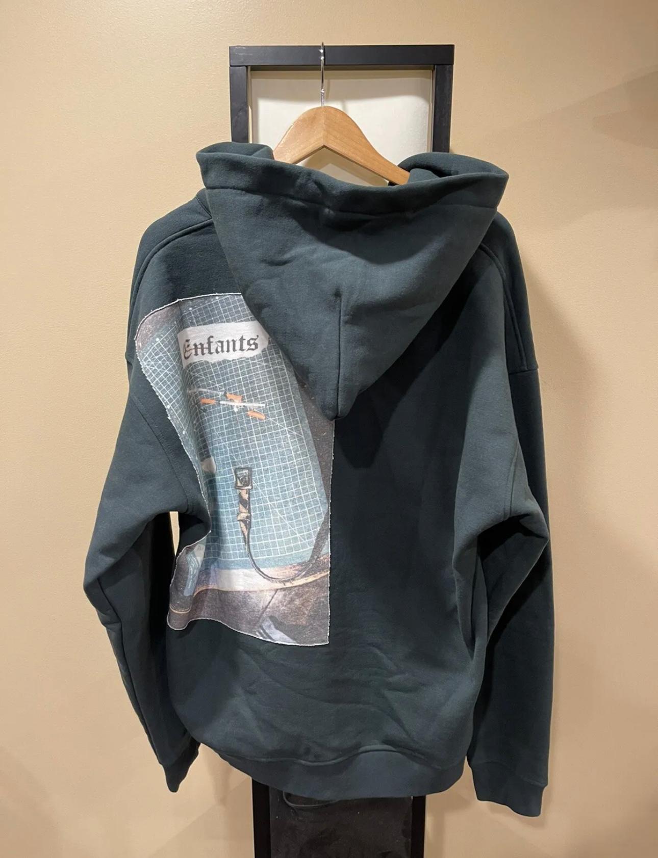 Enfants Riches Deprimes Green Assemblage Heroin Needle Patch Hoodie

Size XL
Excellent condition
Extremely rare ERD hoodie
Heroin needle patch

Measurements:
Chest: 26”
Length: 28”
Shoulders: 26”
Sleeve length: 26”

ALL SALES ARE FINAL.