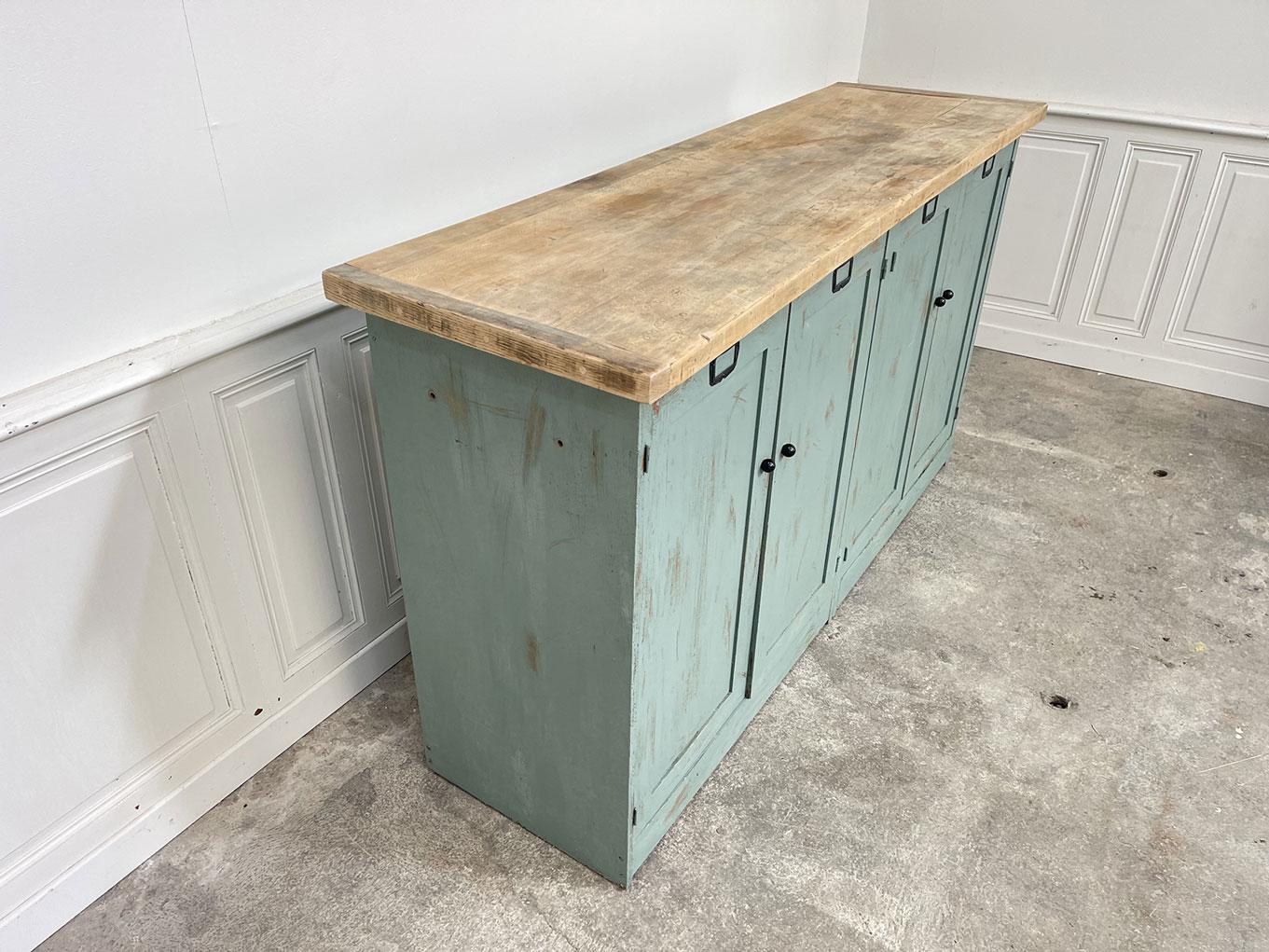 Enfilade bleutée en sapin années 1950 Francés en venta