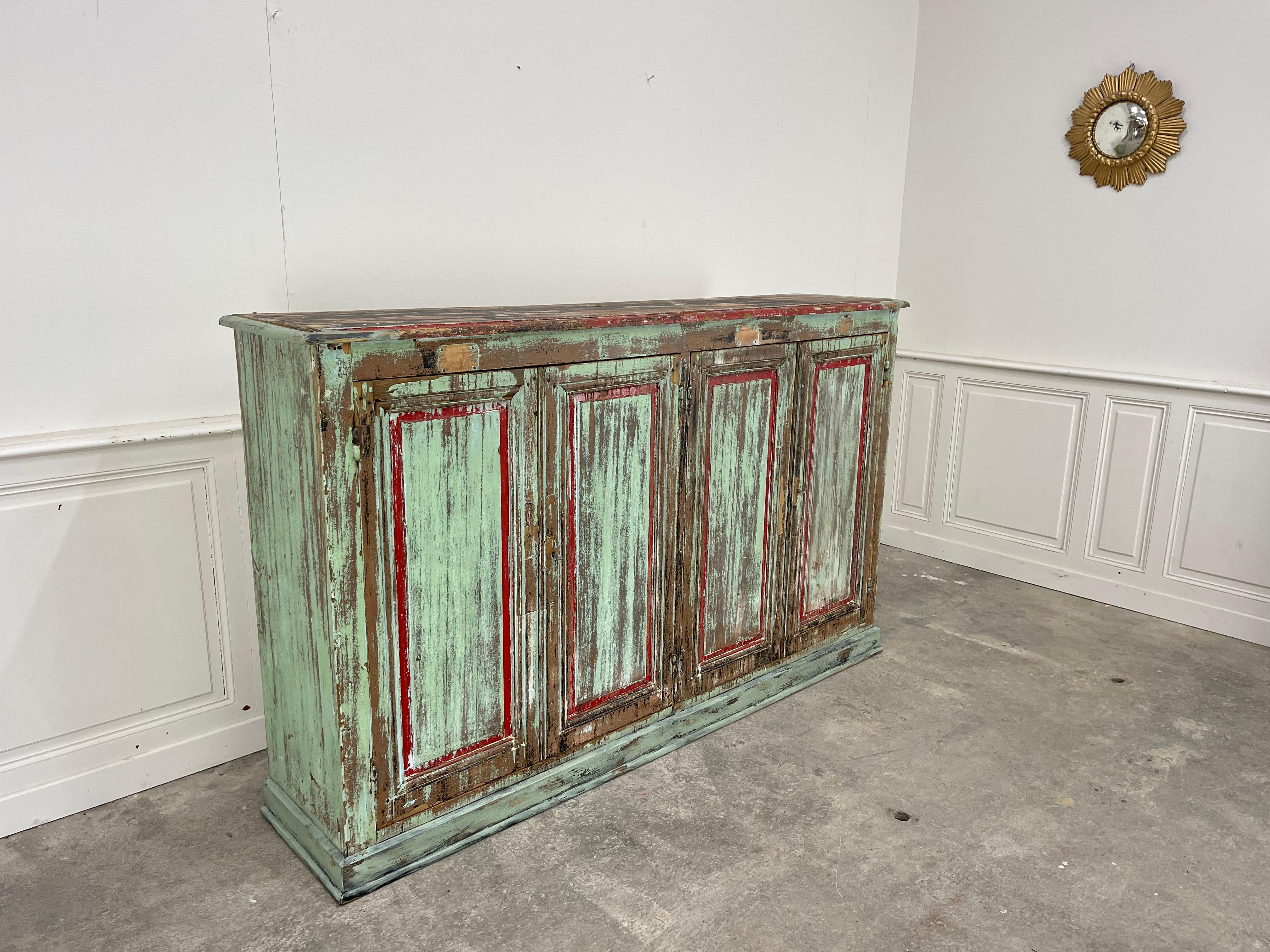 Francese Enfilade d'atelier patine verte 1920 in vendita