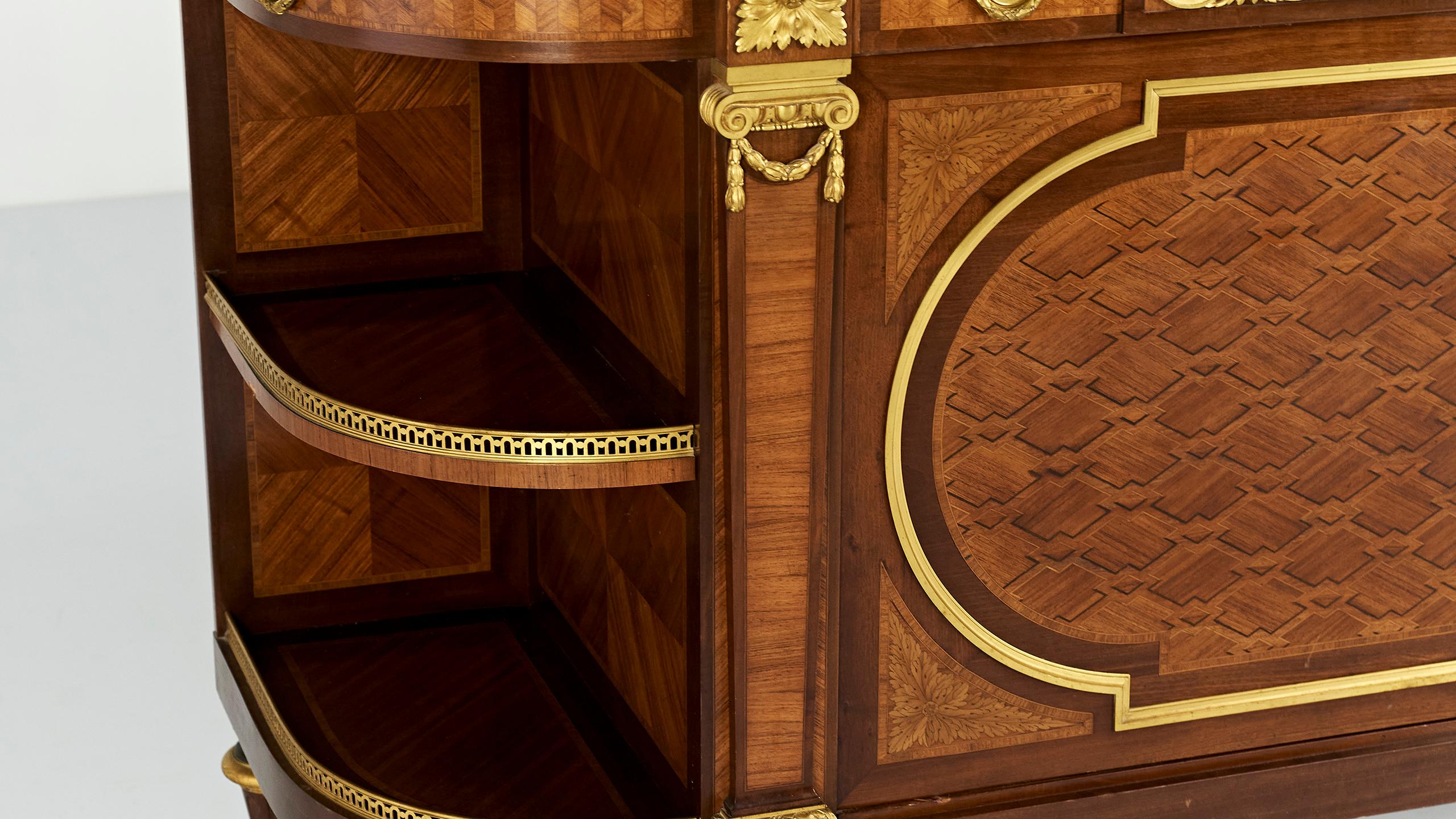 Enfilade de style Louis XVI réalisée vers 1830 par la Maison Krieger en vente 4