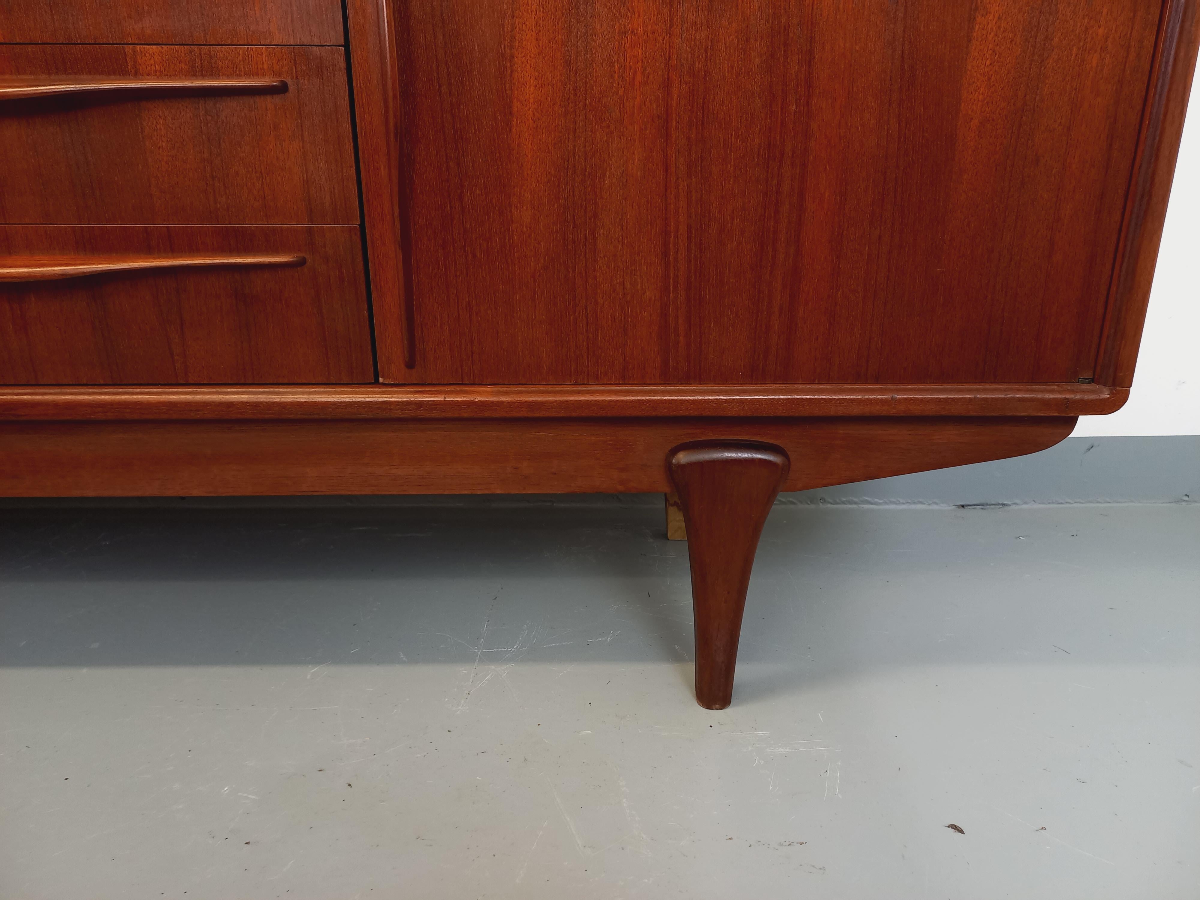 Enfilade haute scandinave vintage en teck des années 50 60 en vente 8