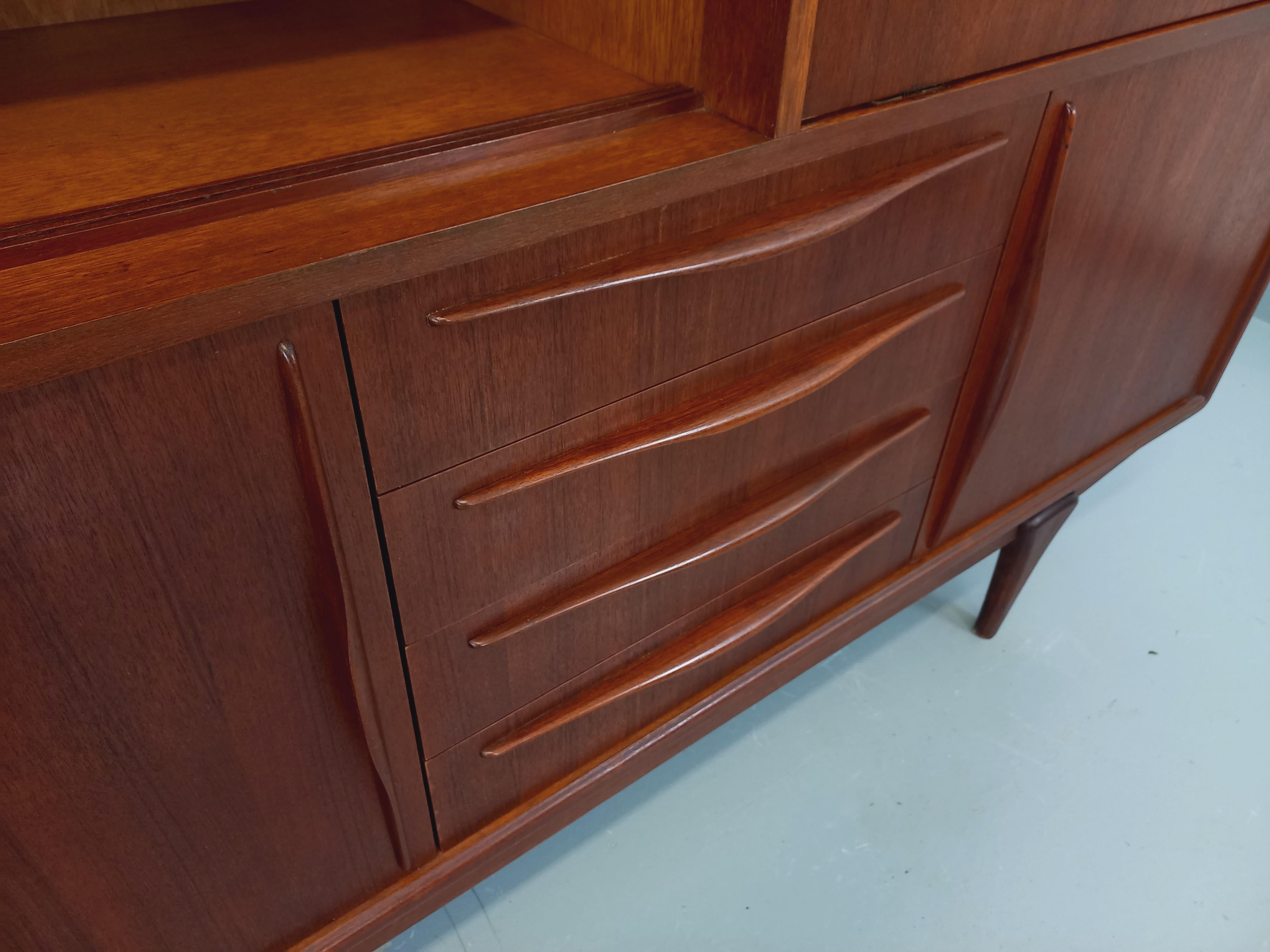Enfilade haute scandinave vintage en teck des années 50 60 Bon état - En vente à BESANÇON, FR