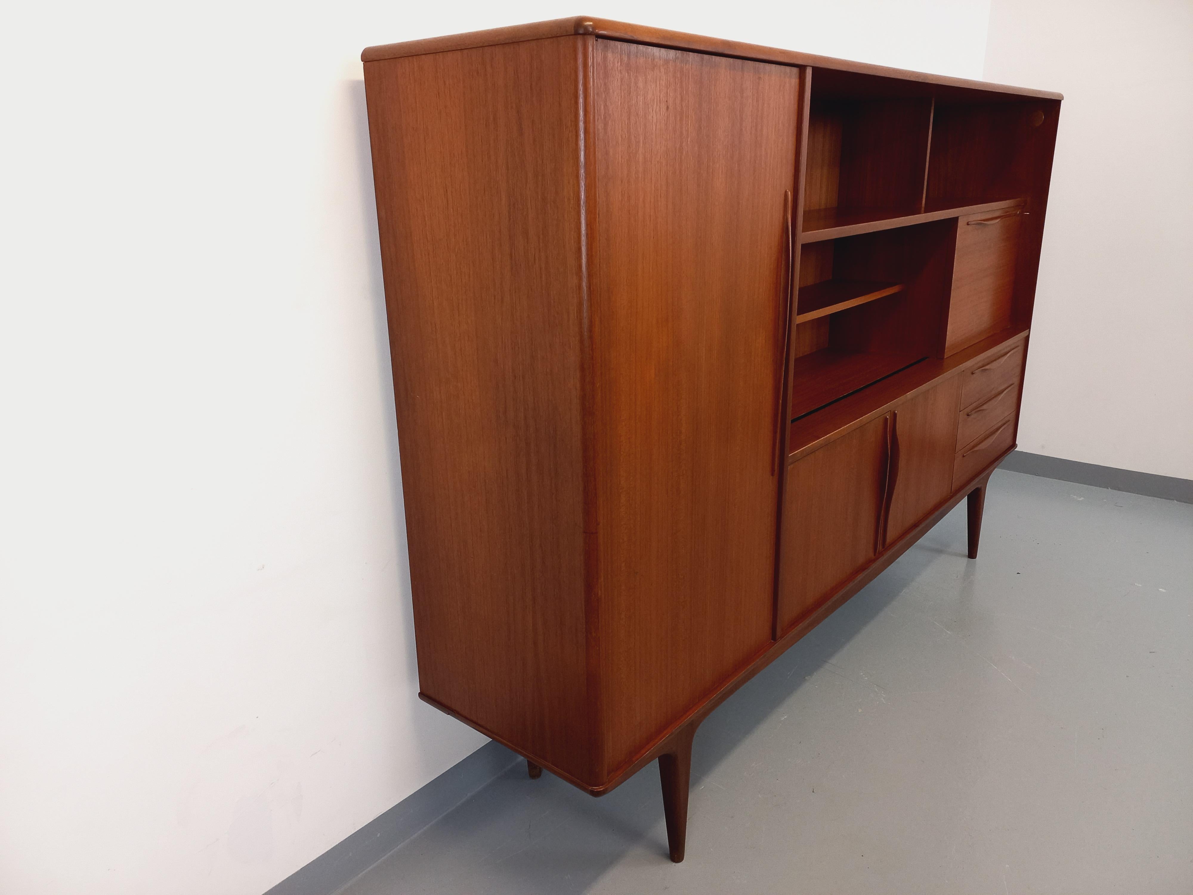 Enfilade haute scandinave vintage en teck des années 50 60 2