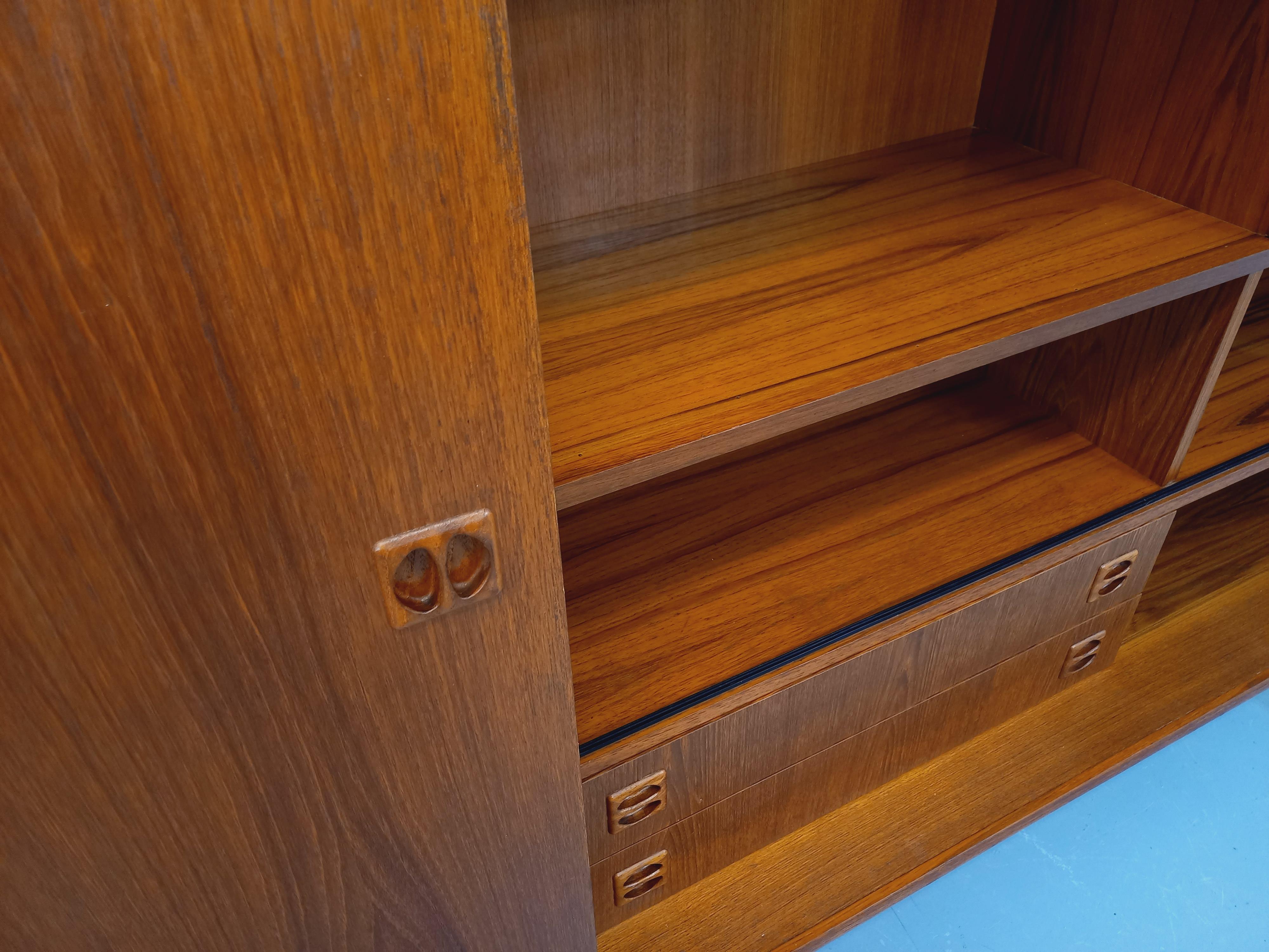 Enfilade haute style scandinave vintage en teck des années 60 in vendita 7