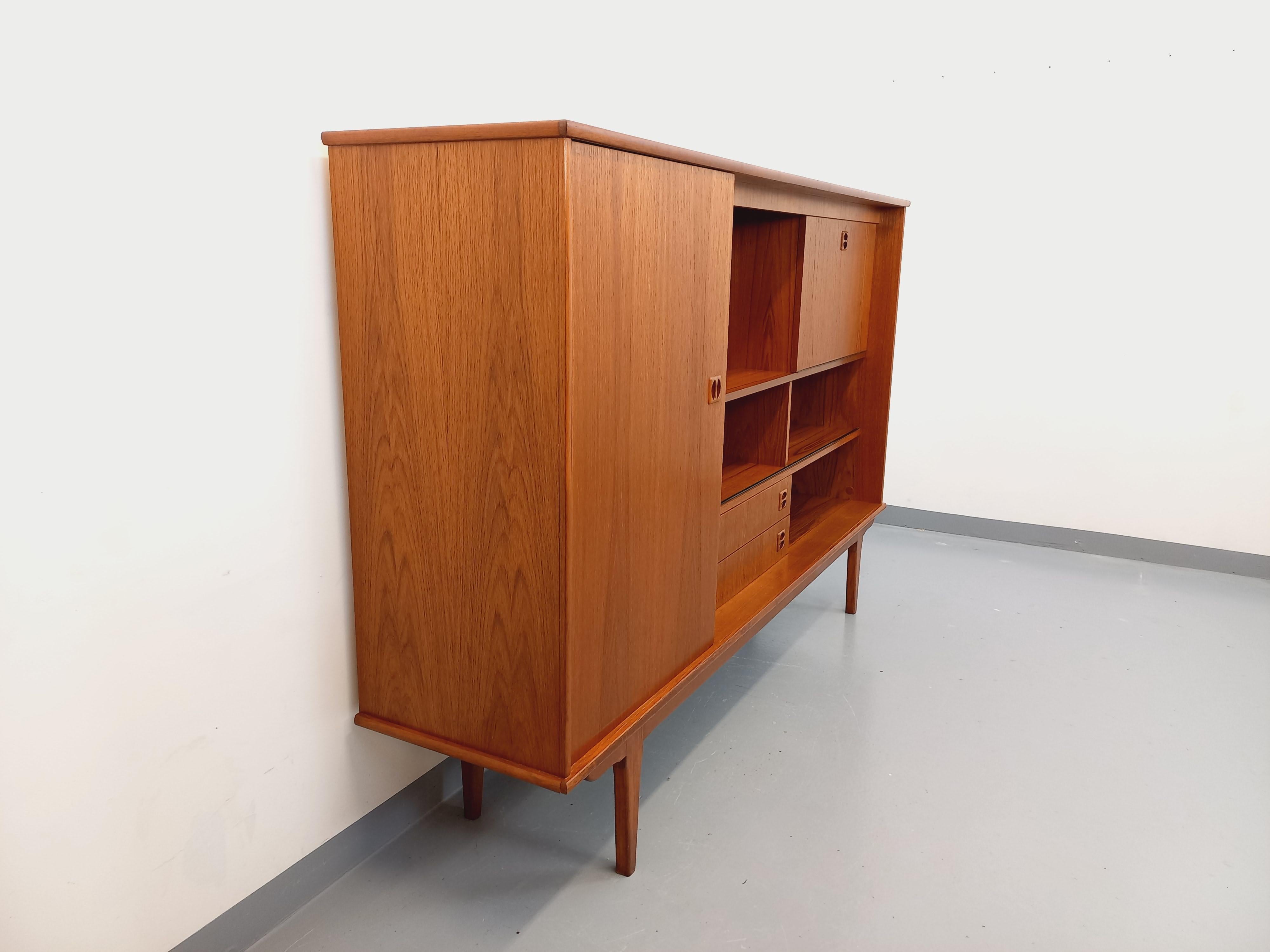 Scandinavo moderno Enfilade haute style scandinave vintage en teck des années 60 in vendita