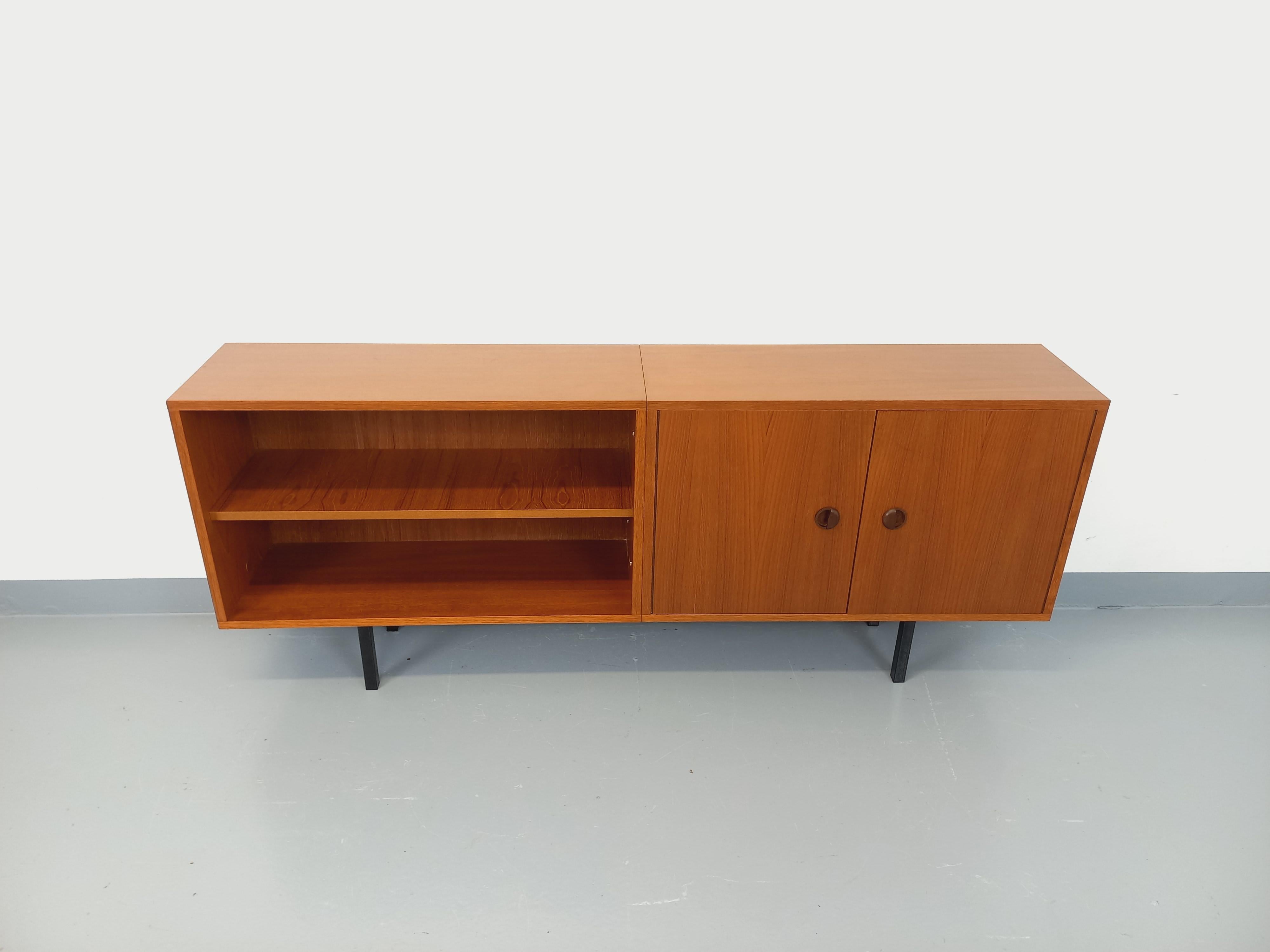 Enfilade meuble de rangement bibliothèque vintage style scandinave teck For Sale 4